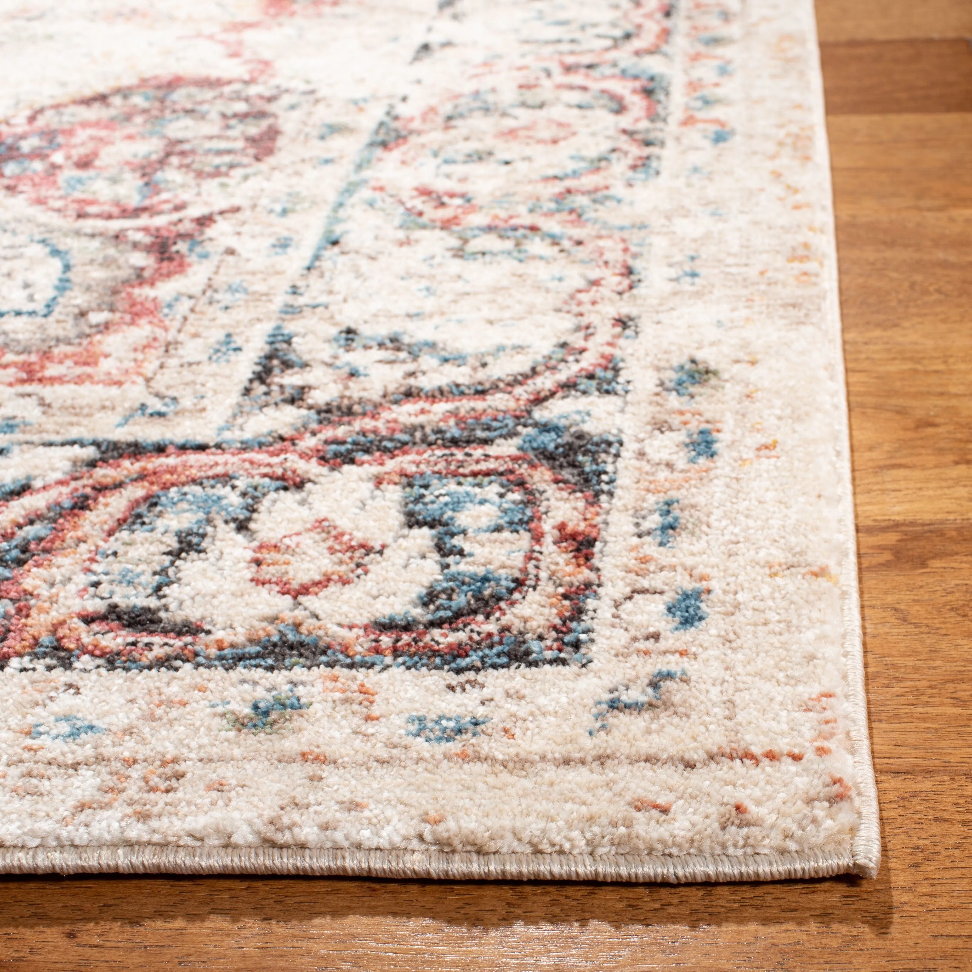 SAFAVIEH Lyric Vintage Medallion Polyester Rug