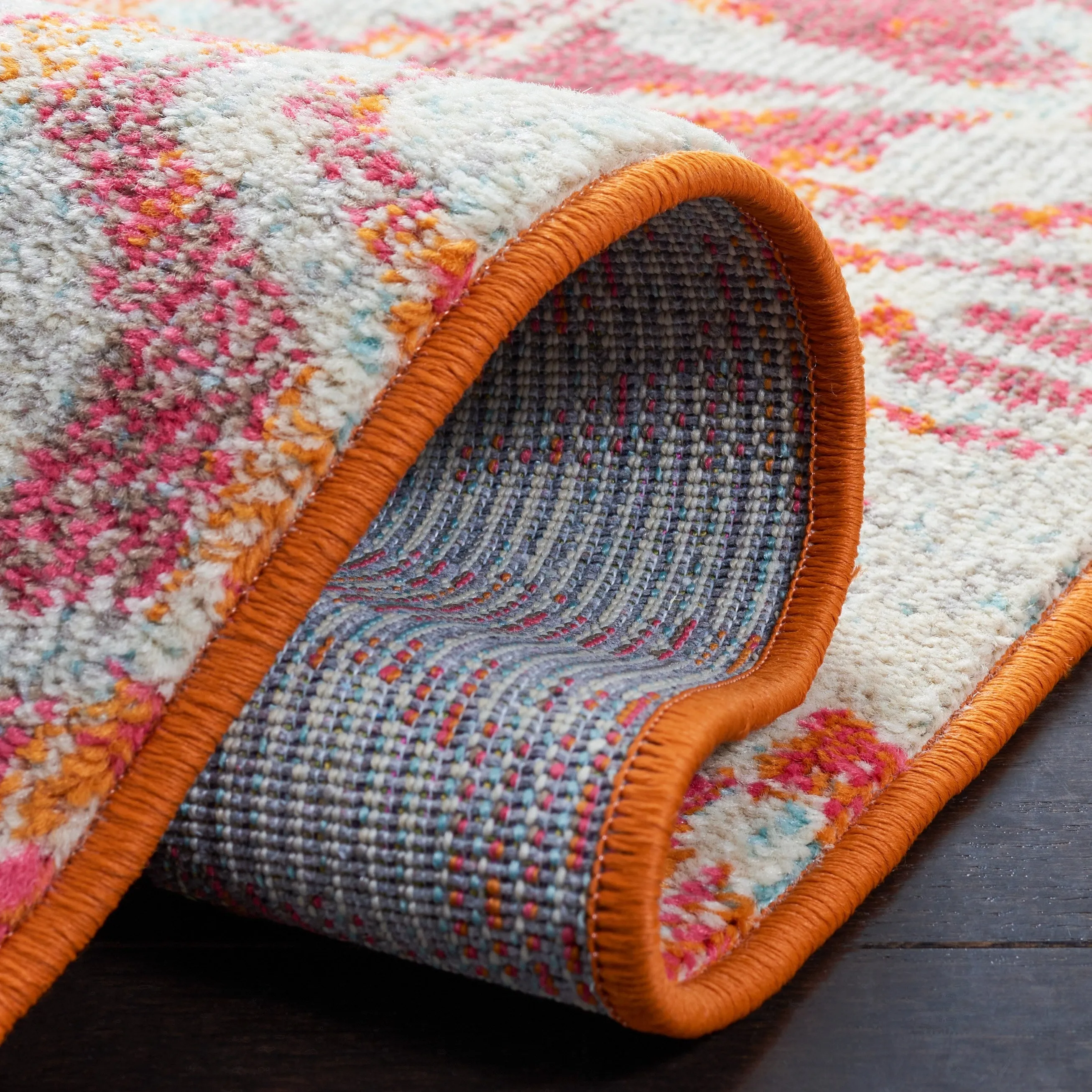 SAFAVIEH Madison Jeljazka Distressed Rug