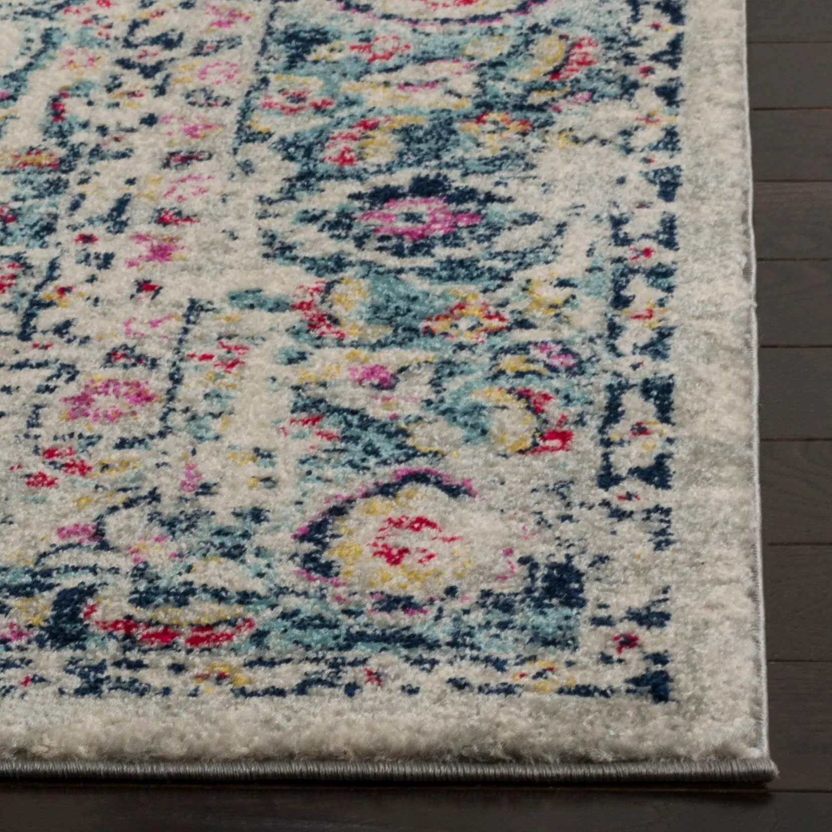 SAFAVIEH Madison Lorayne Vintage Boho Oriental Medallion Rug