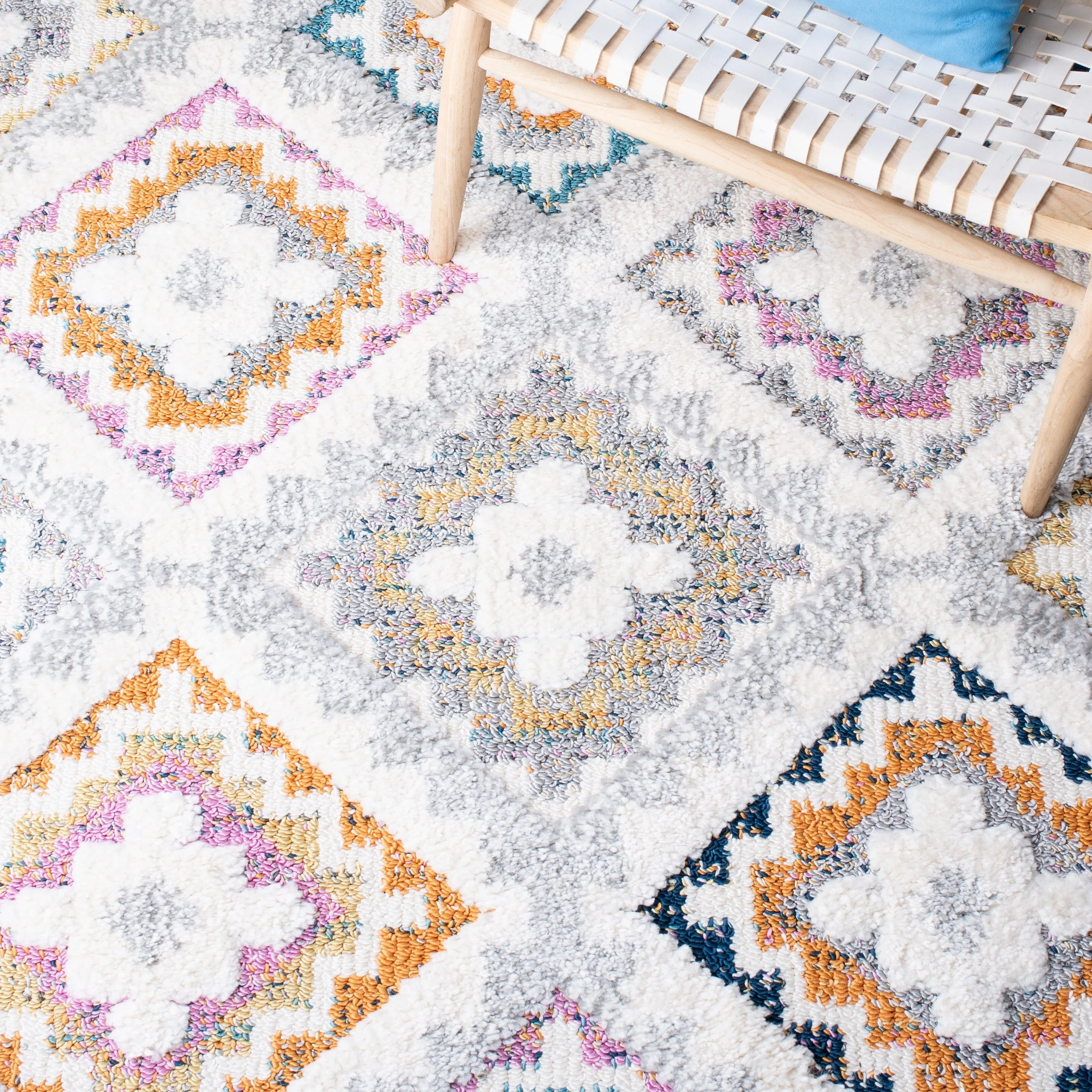 SAFAVIEH Moroccan Fringe Shag Margueritta Rug