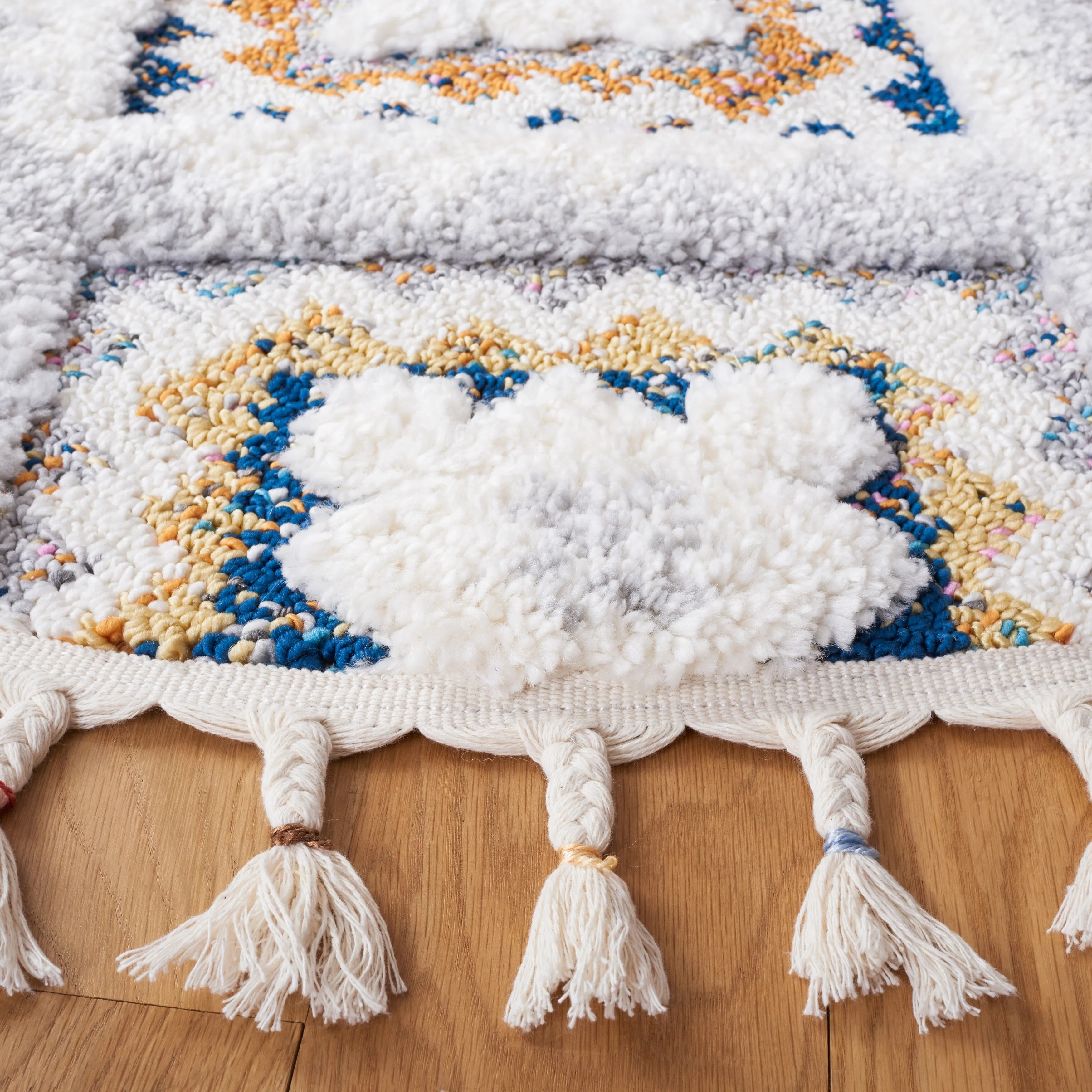 SAFAVIEH Moroccan Fringe Shag Margueritta Rug