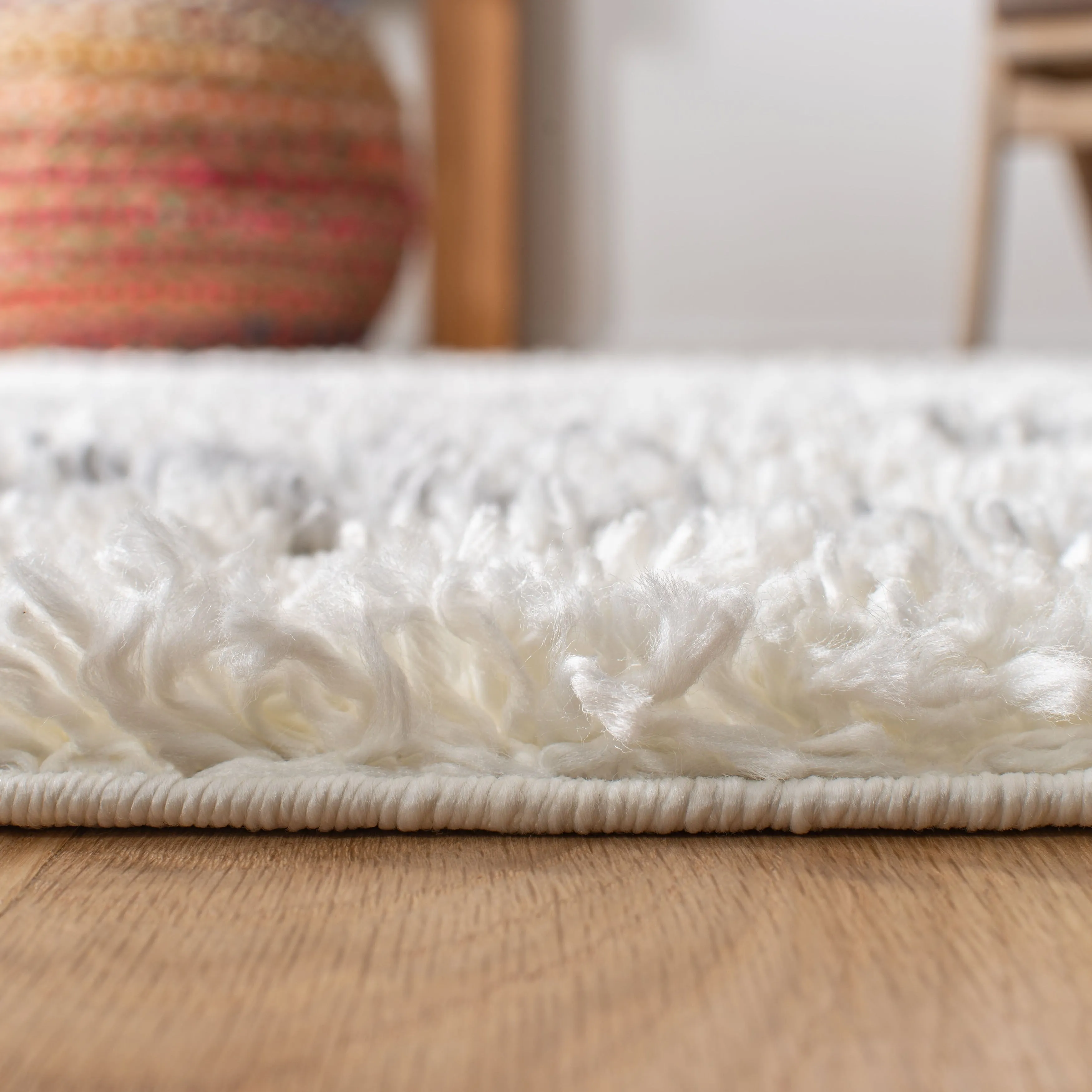 SAFAVIEH Moroccan Tassel Shag Almeta Diamond 1.5-inch Thick Rug