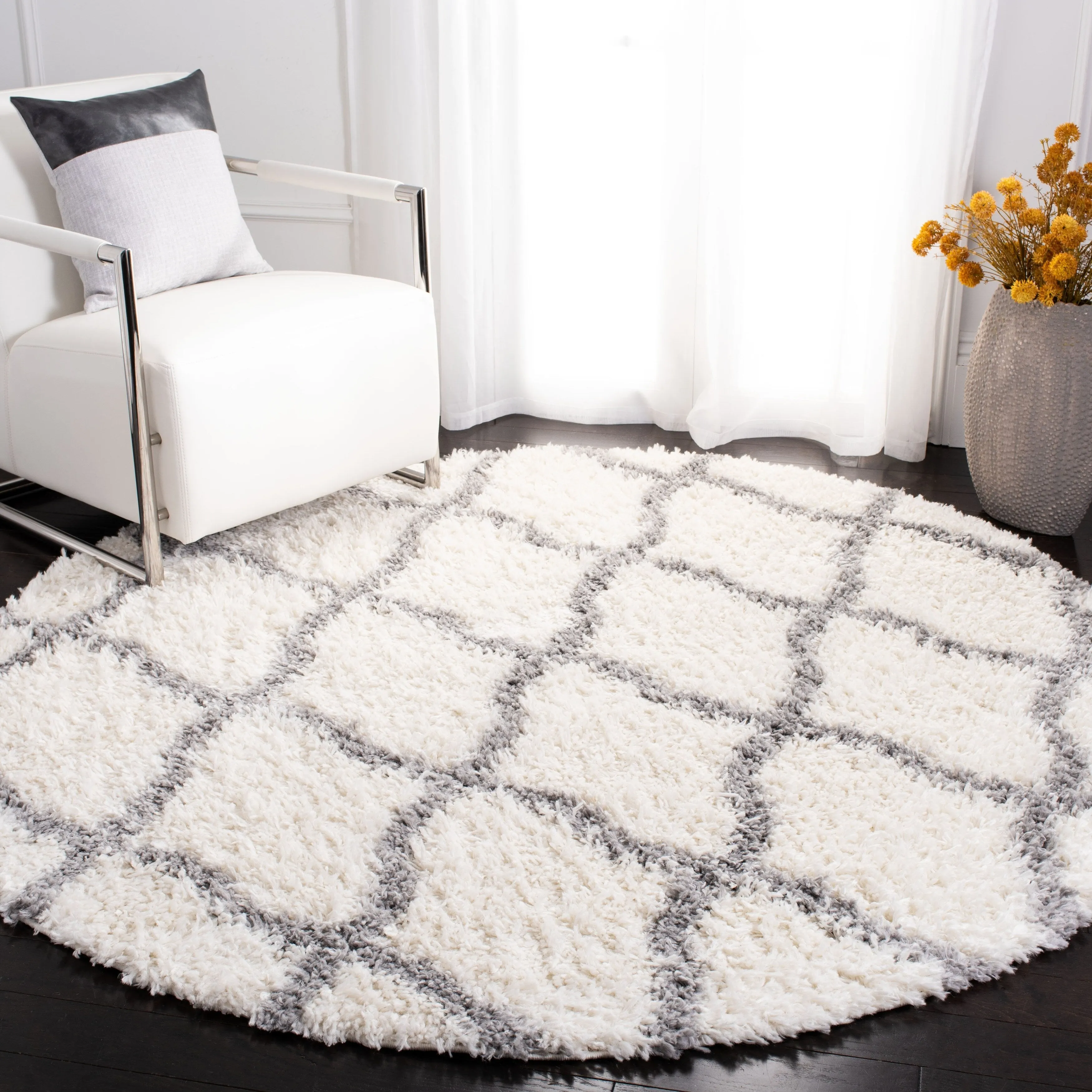 SAFAVIEH Moroccan Tassel Shag Almeta Diamond 1.5-inch Thick Rug