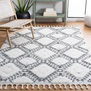 SAFAVIEH Moroccan Tassel Shag Marianne 2-inch Thick Rug