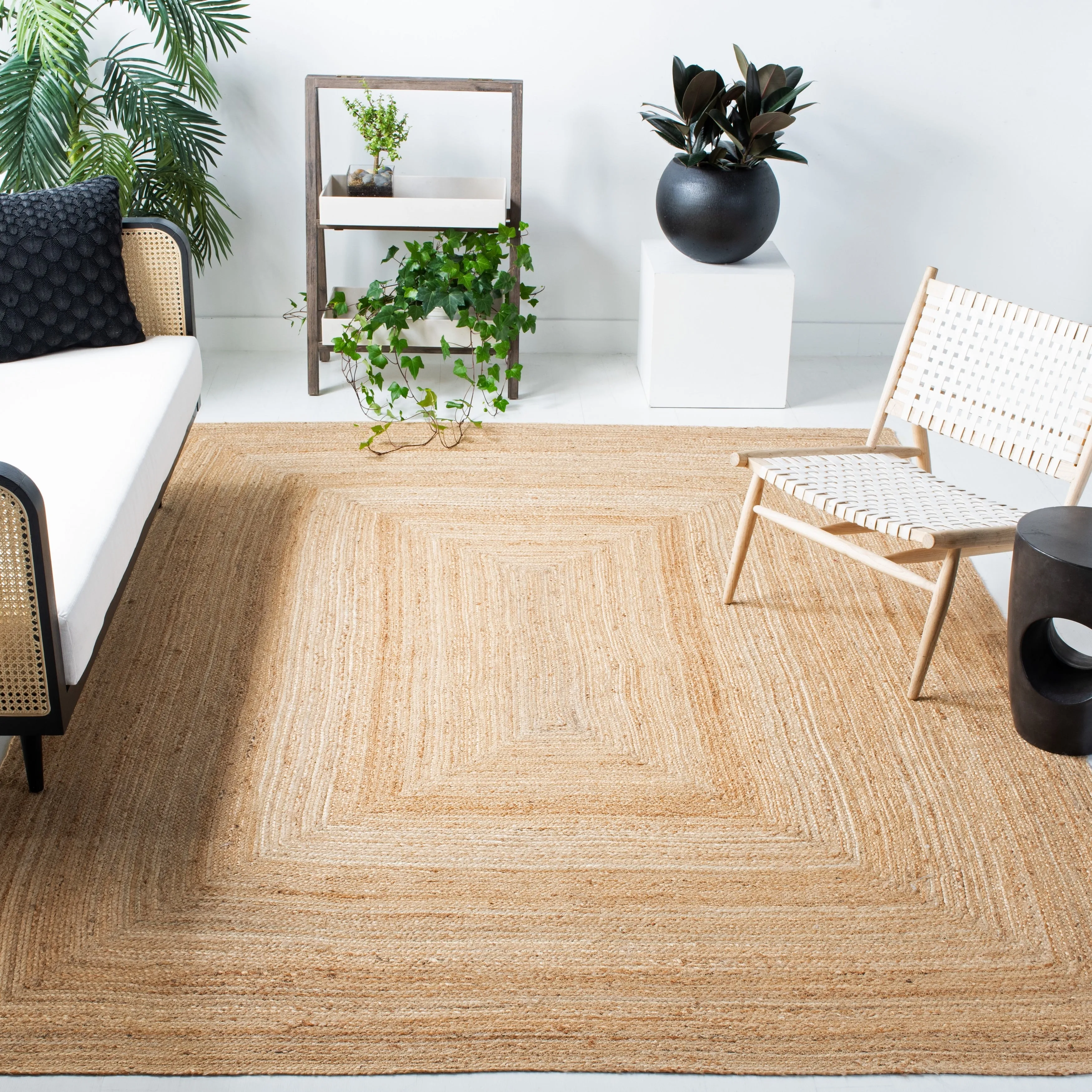 SAFAVIEH Natural Fiber Madaline Jute Rug