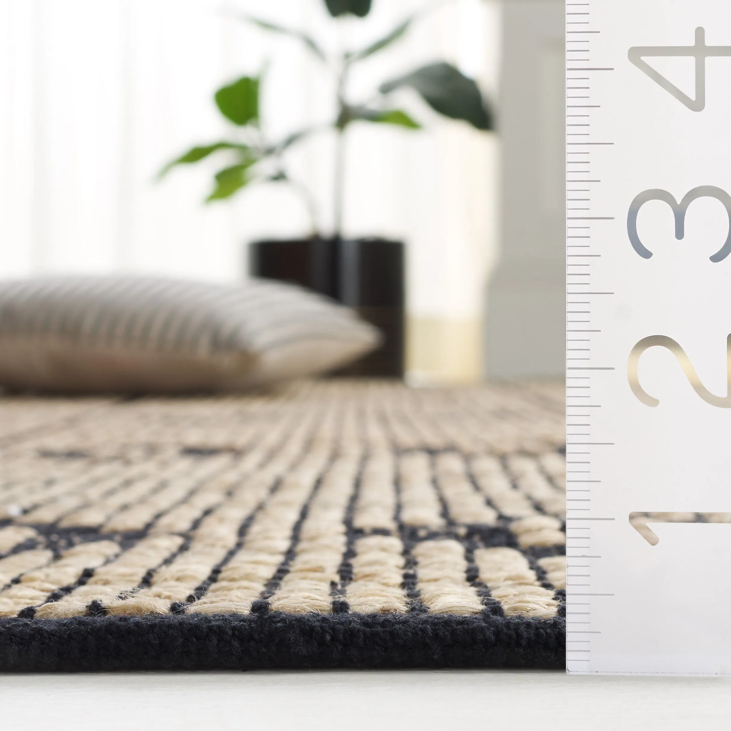 SAFAVIEH Natural Fiber Verena Casual Jute Rug