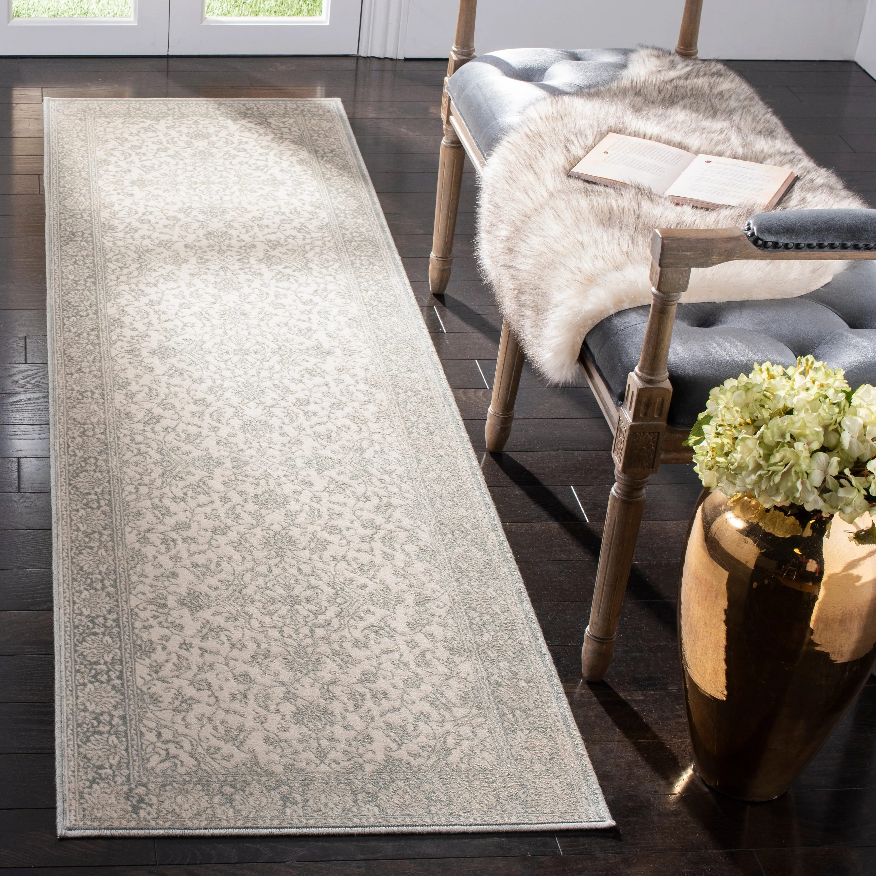 SAFAVIEH Noble Octavie Modern Oriental Polyester Rug