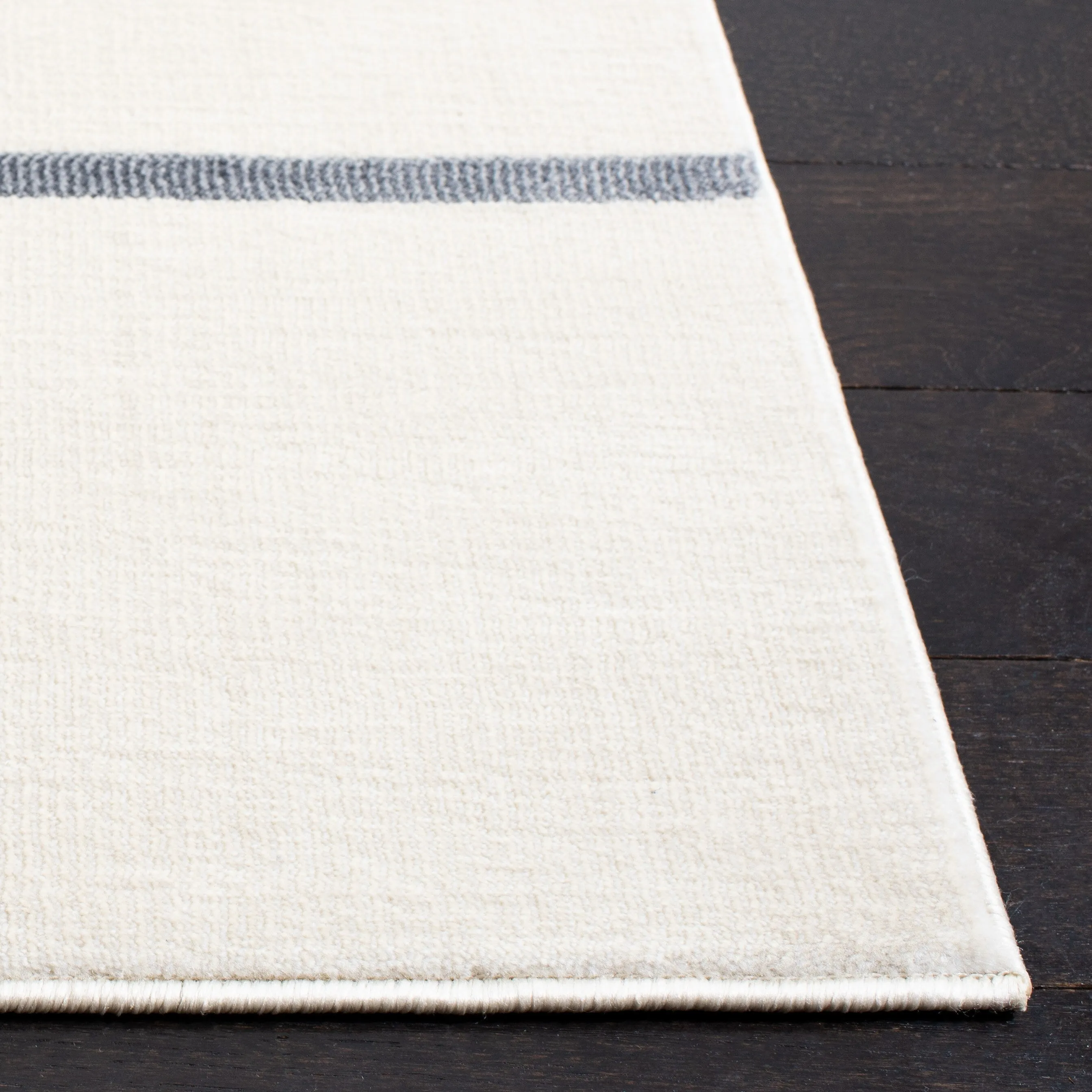 SAFAVIEH Orwell Fleda Modern Stripe Rug