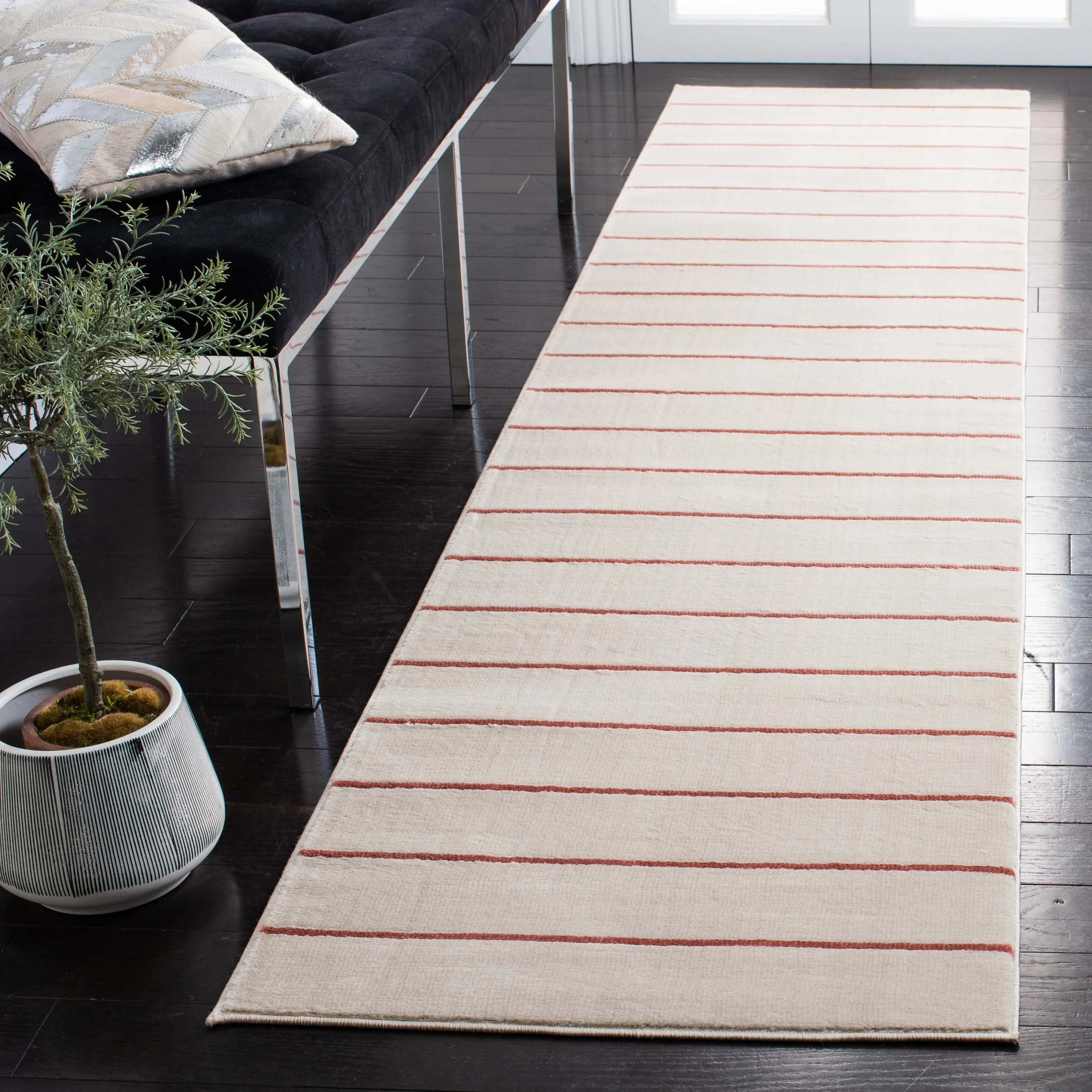 SAFAVIEH Orwell Fleda Modern Stripe Rug