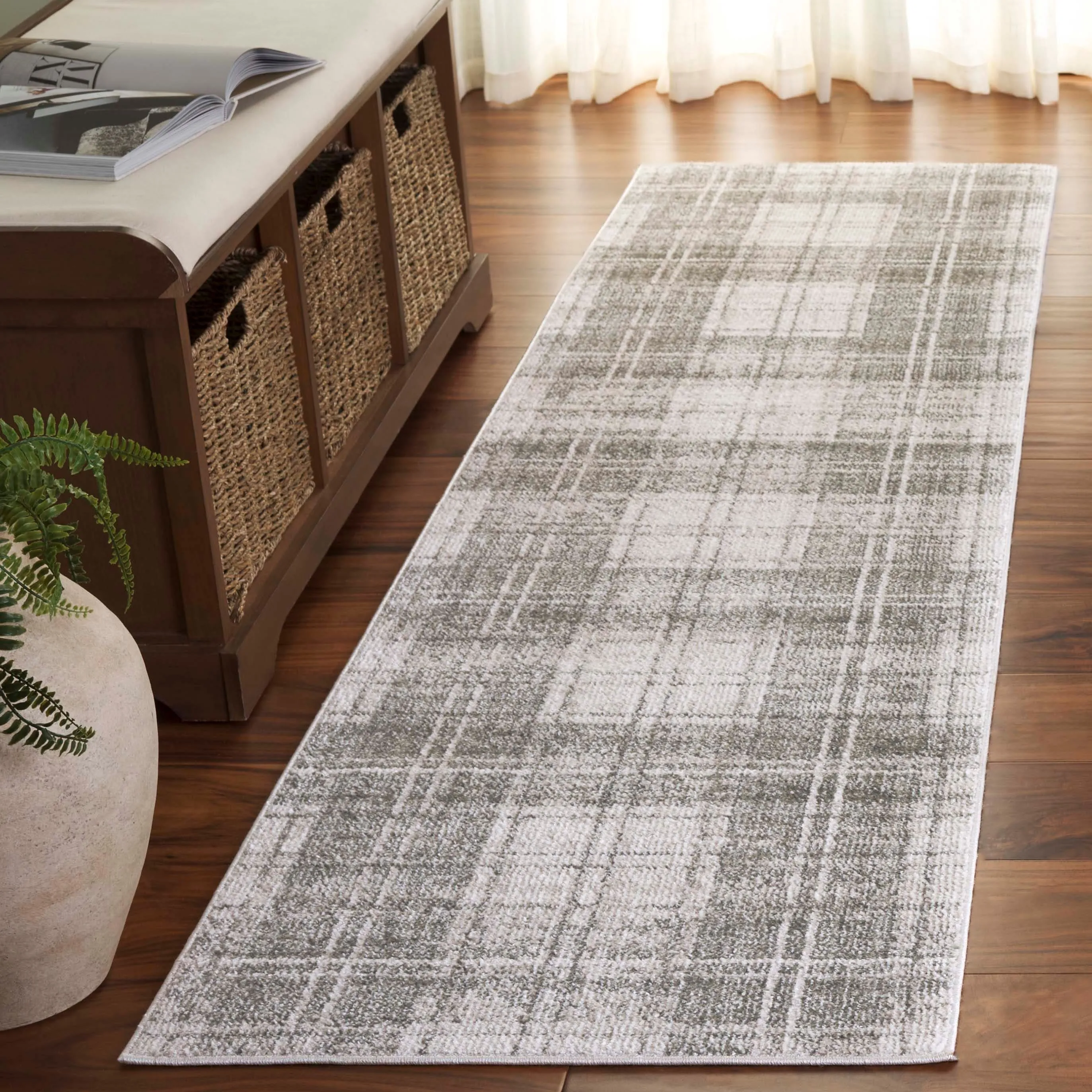 SAFAVIEH Oxford Plaid Irit Farmhouse Rug