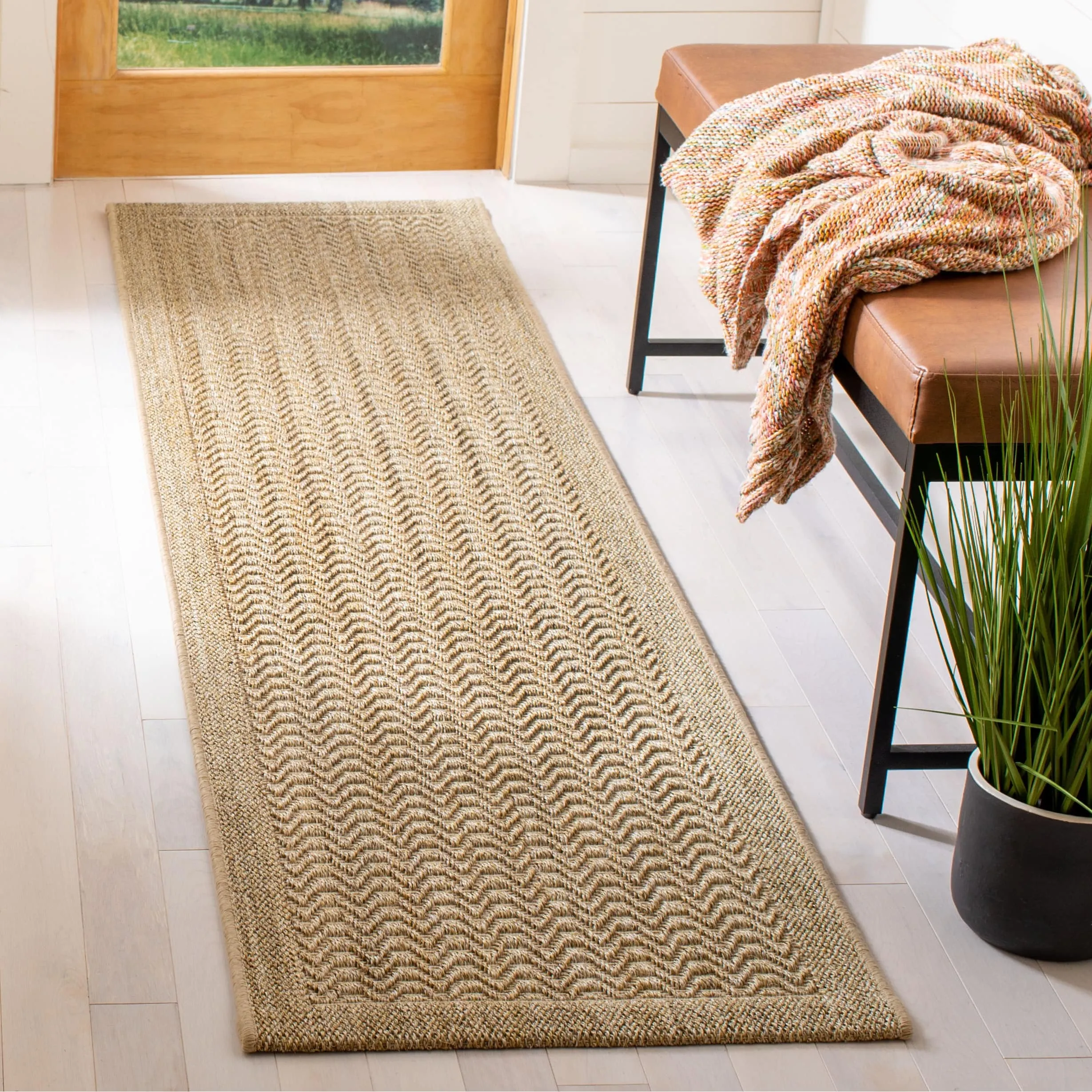 SAFAVIEH. Palm Beach Pearly Modern Sisal Rug