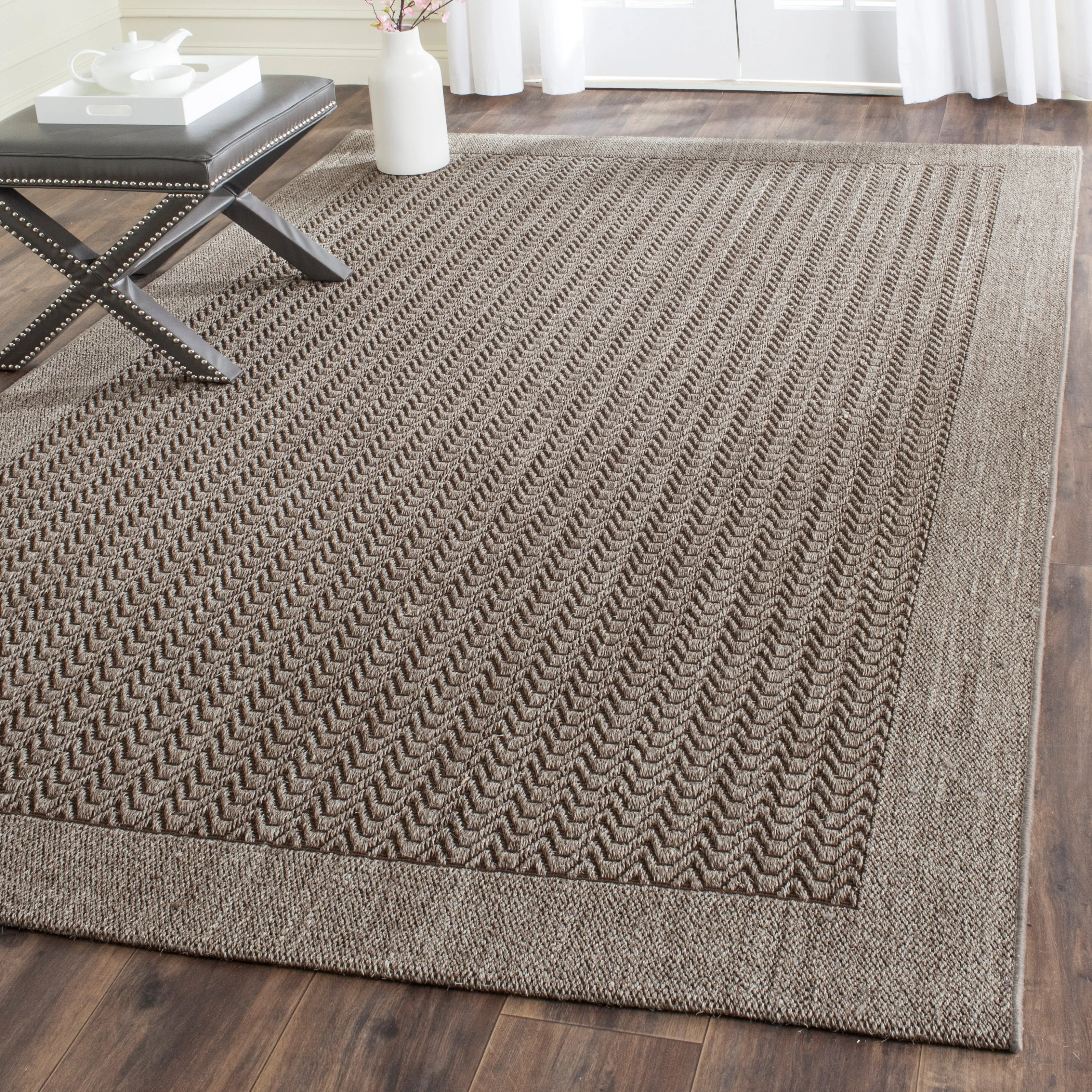 SAFAVIEH. Palm Beach Pearly Modern Sisal Rug