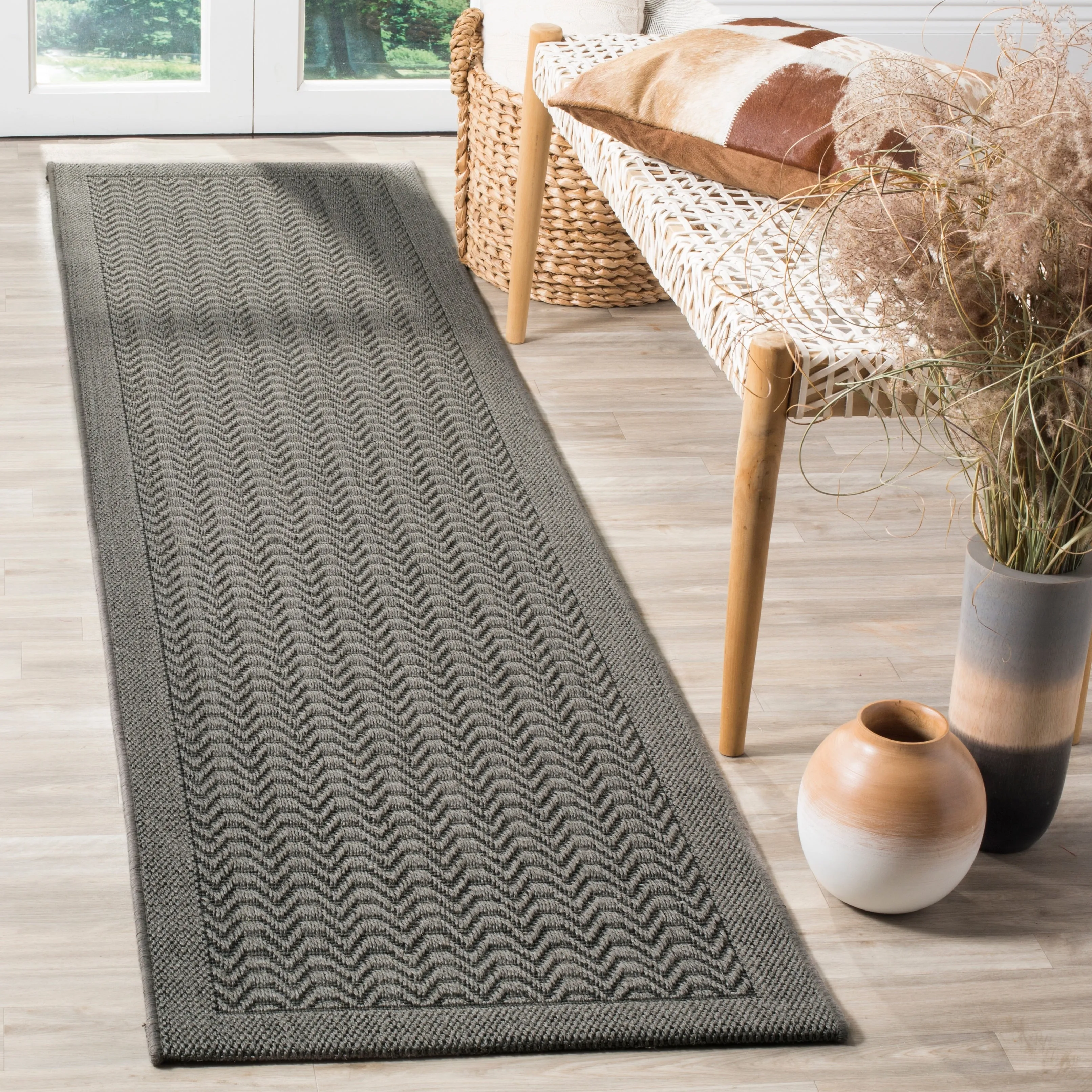 SAFAVIEH. Palm Beach Pearly Modern Sisal Rug