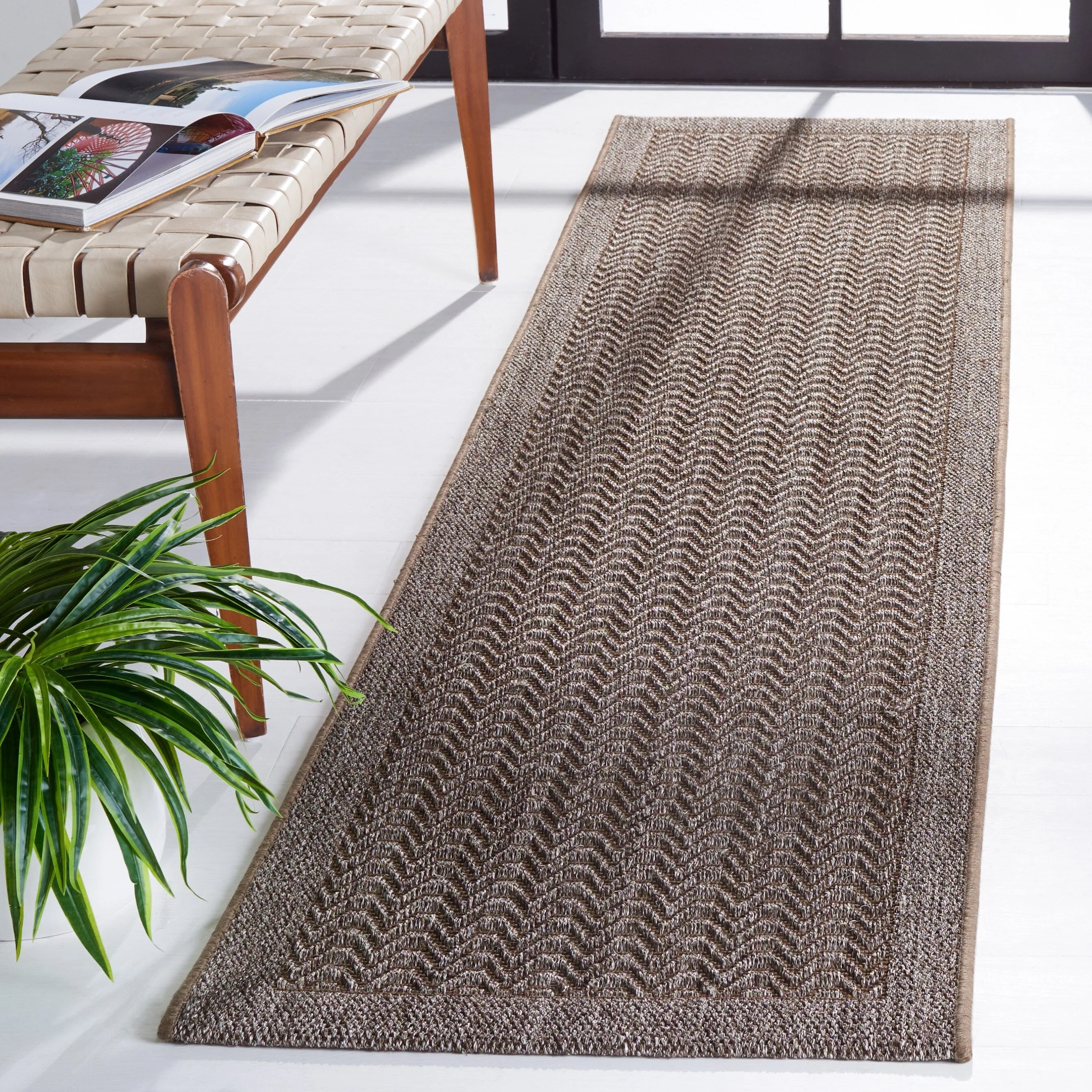 SAFAVIEH. Palm Beach Pearly Modern Sisal Rug