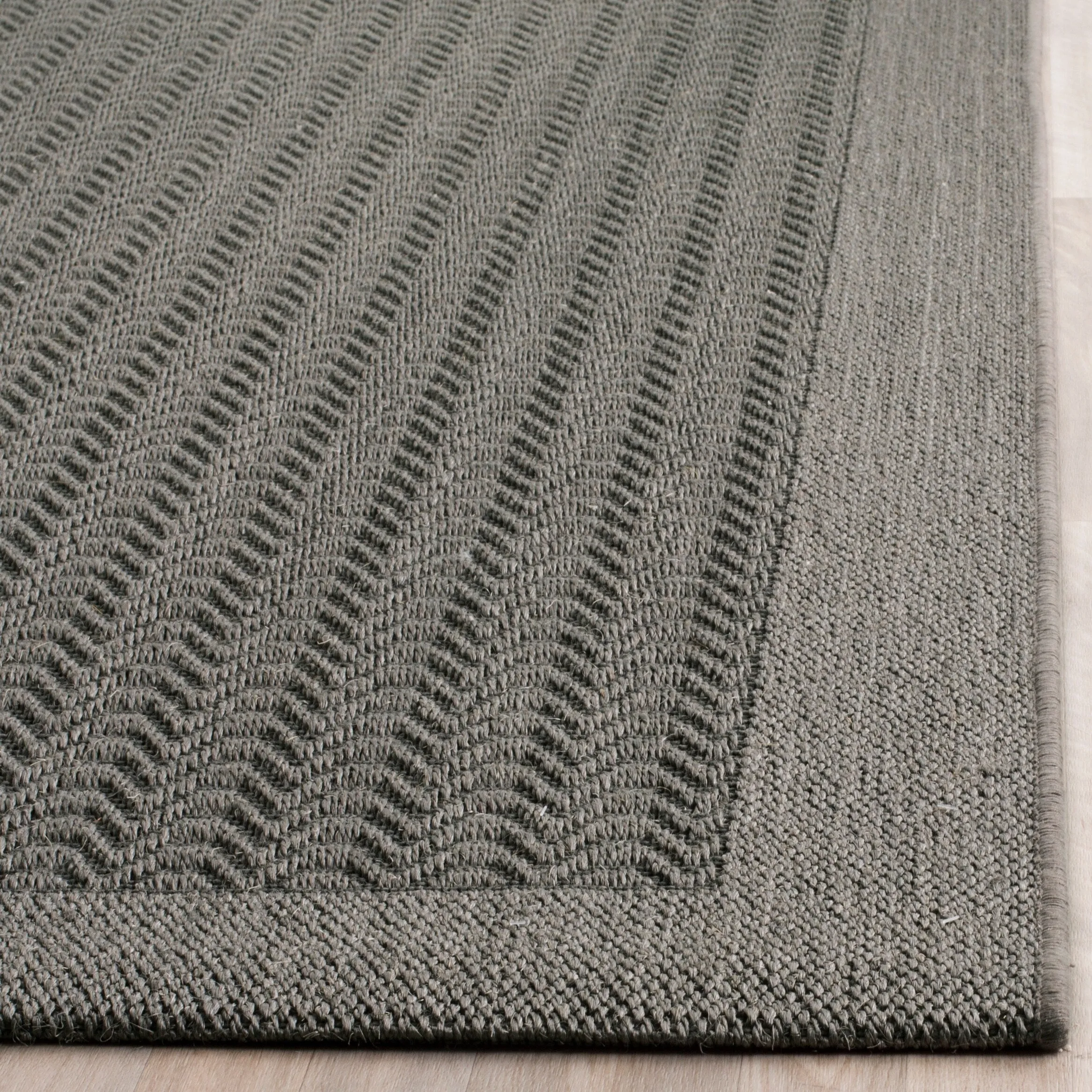 SAFAVIEH. Palm Beach Pearly Modern Sisal Rug