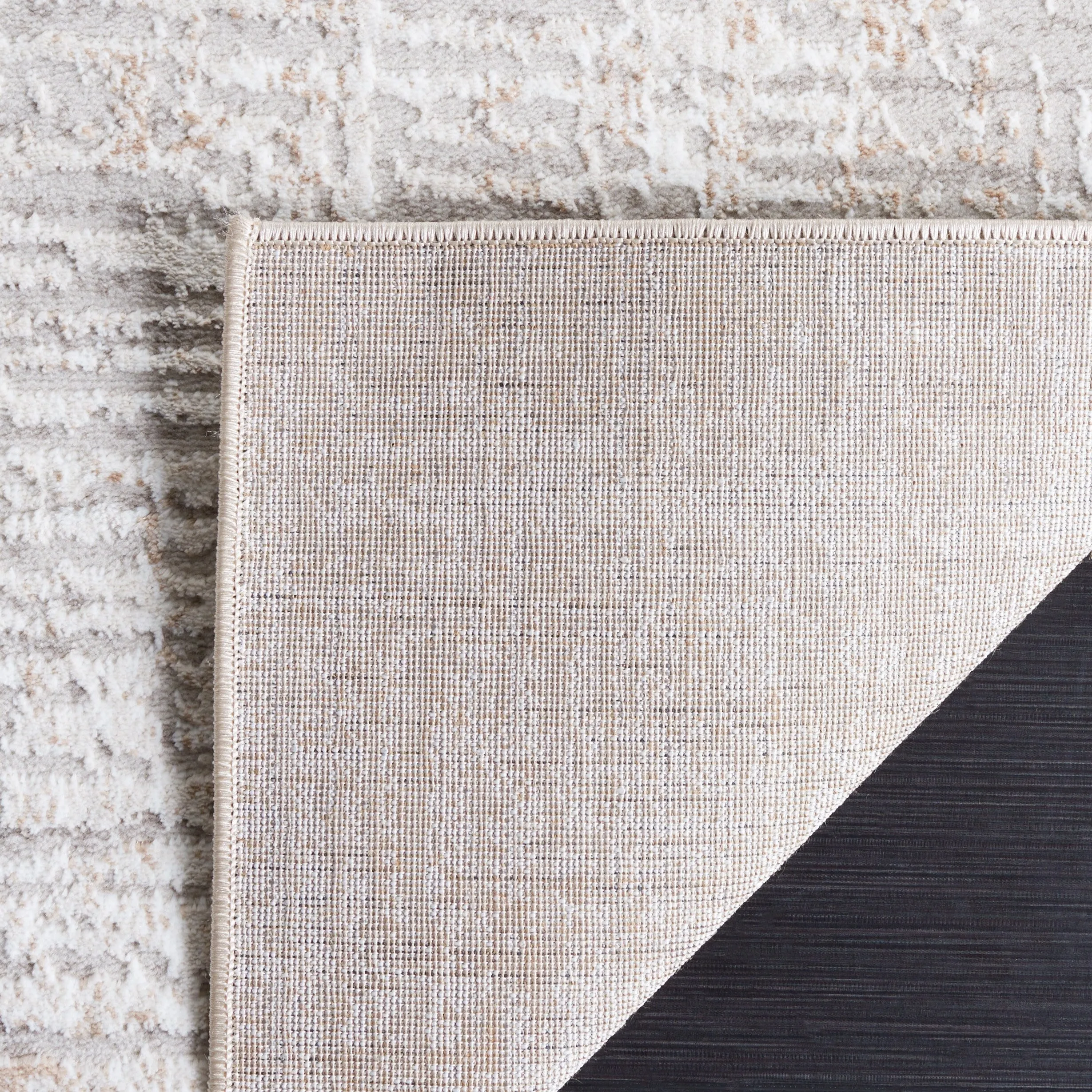 SAFAVIEH Parker Denise Glam Abstract Rug