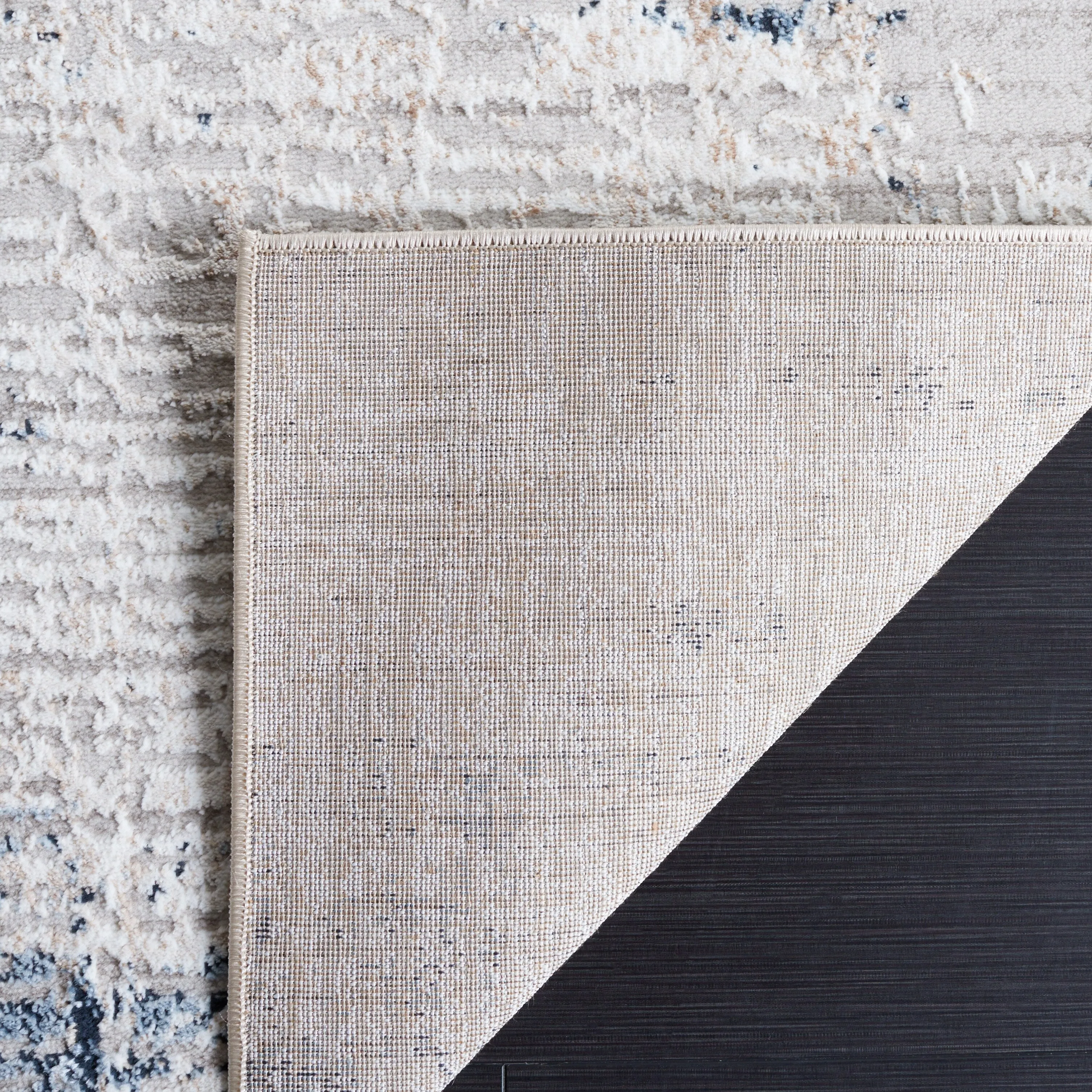SAFAVIEH Parker Denise Glam Abstract Rug