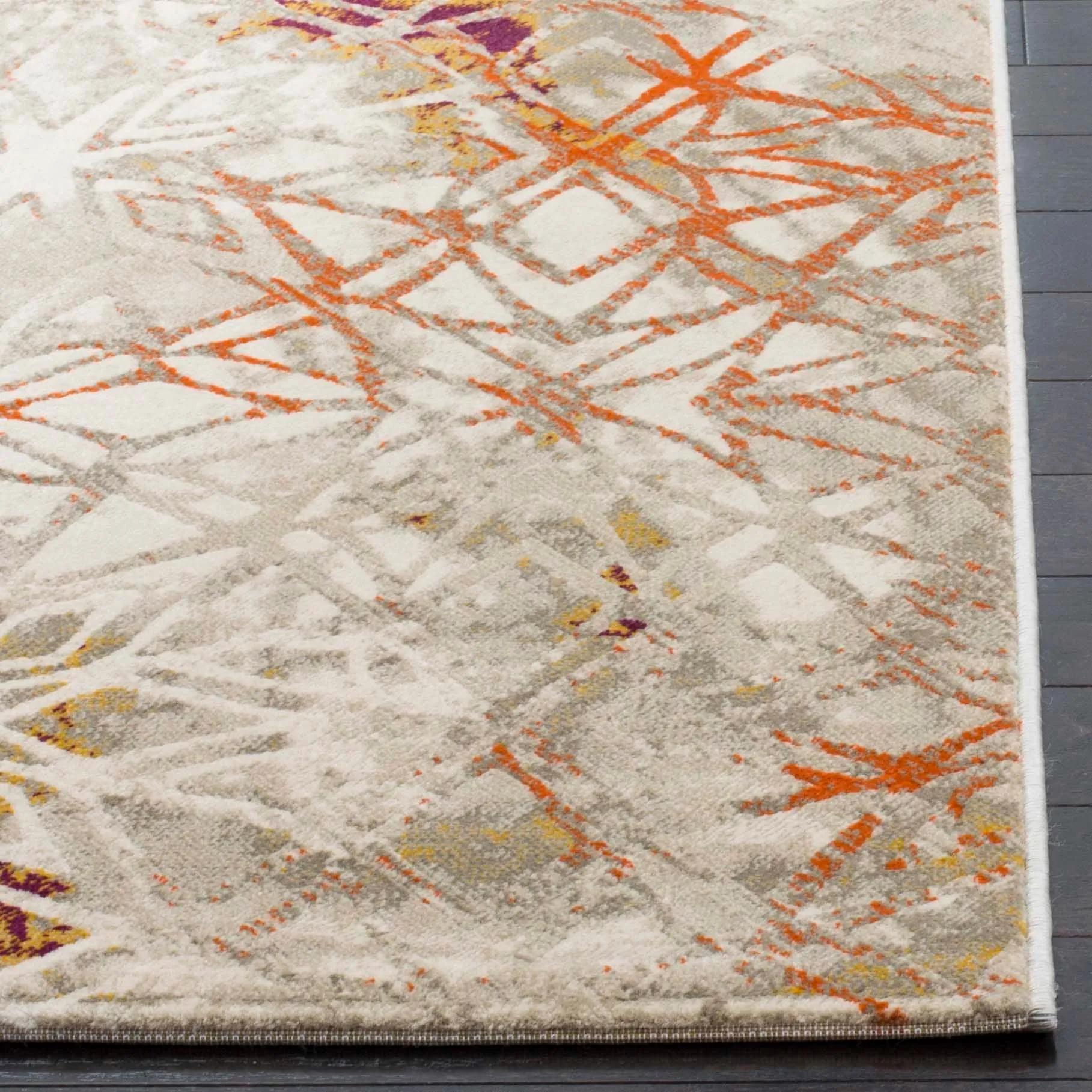 SAFAVIEH Porcello Joellyn Modern Rug