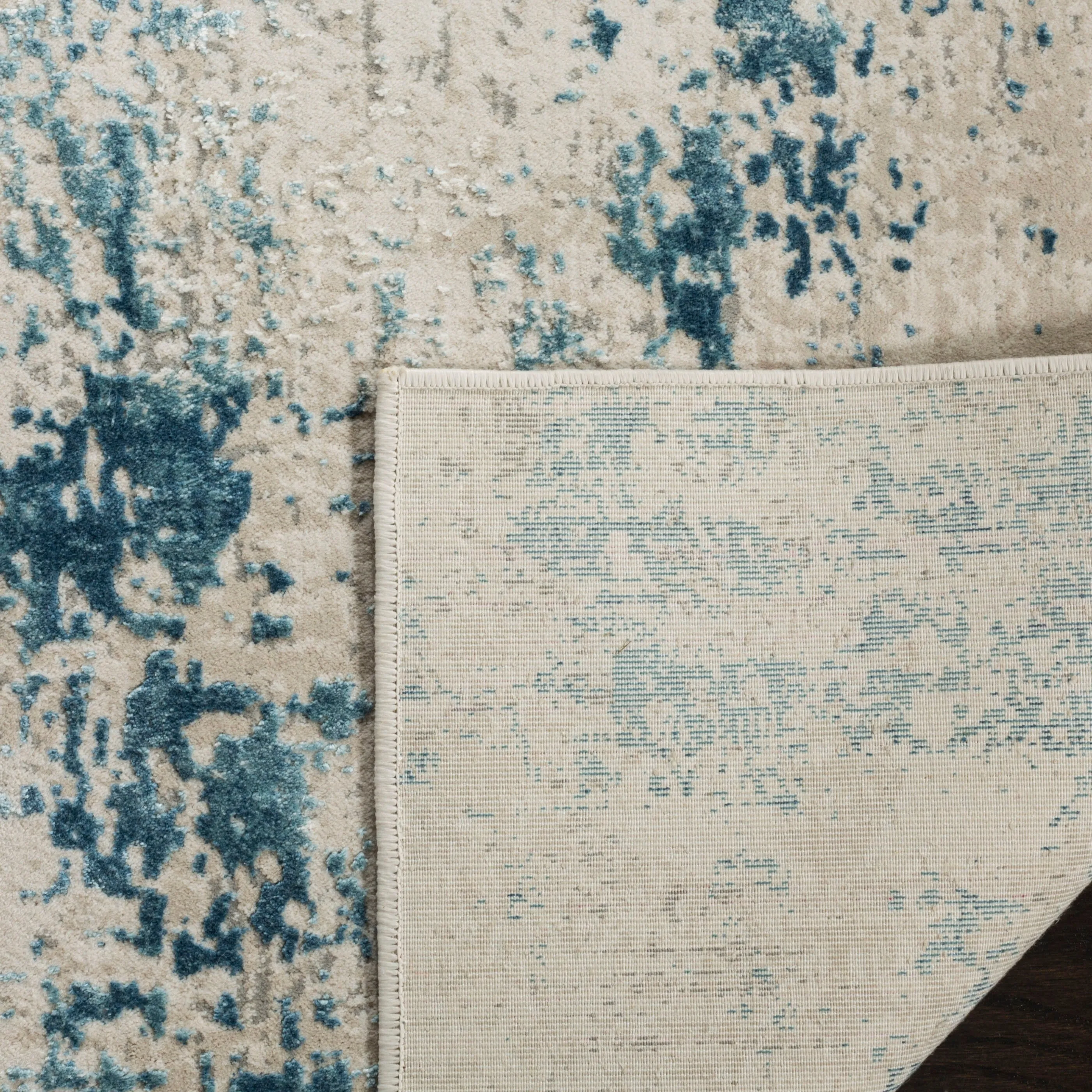 SAFAVIEH Princeton Arra Modern Distressed Rug