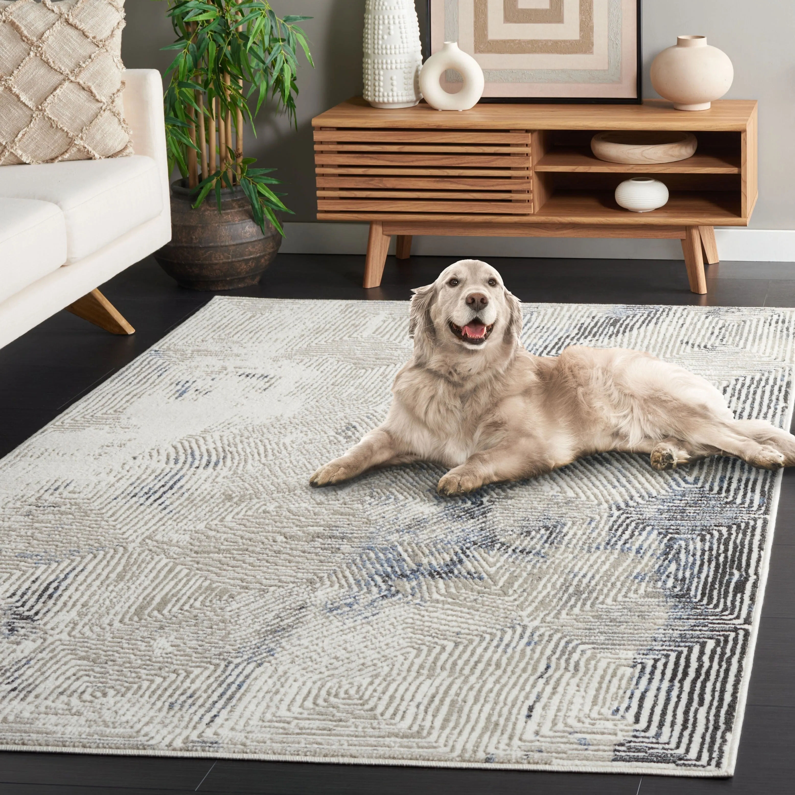 SAFAVIEH Pyramid Gunnlaug Modern Abstract Rug