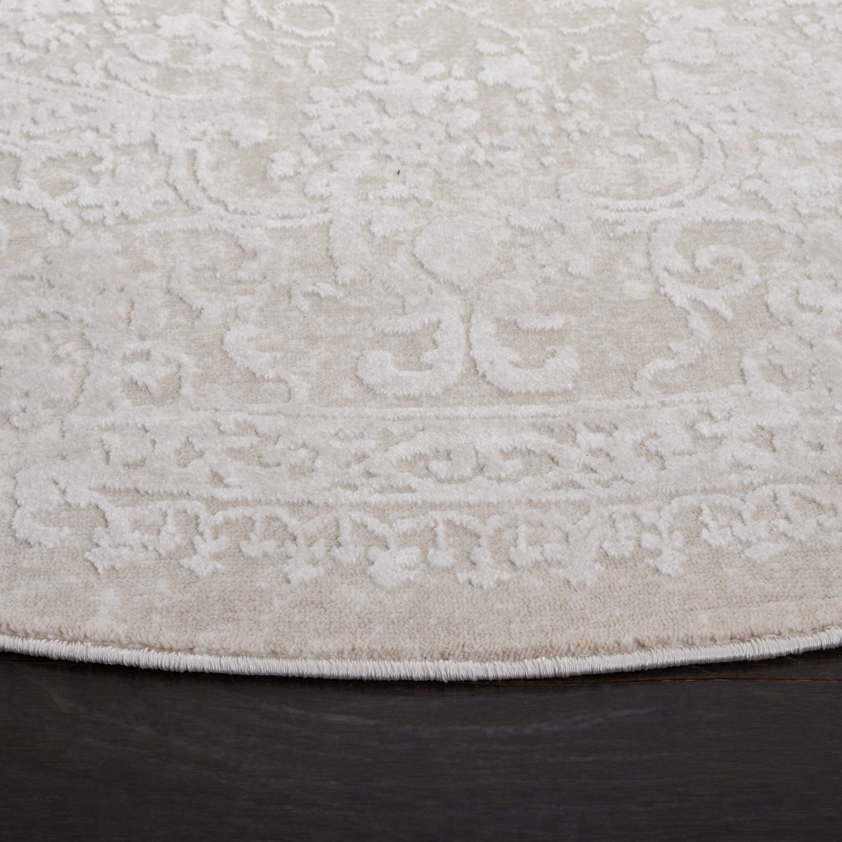 SAFAVIEH Reflection Euna Charming Oriental Rug