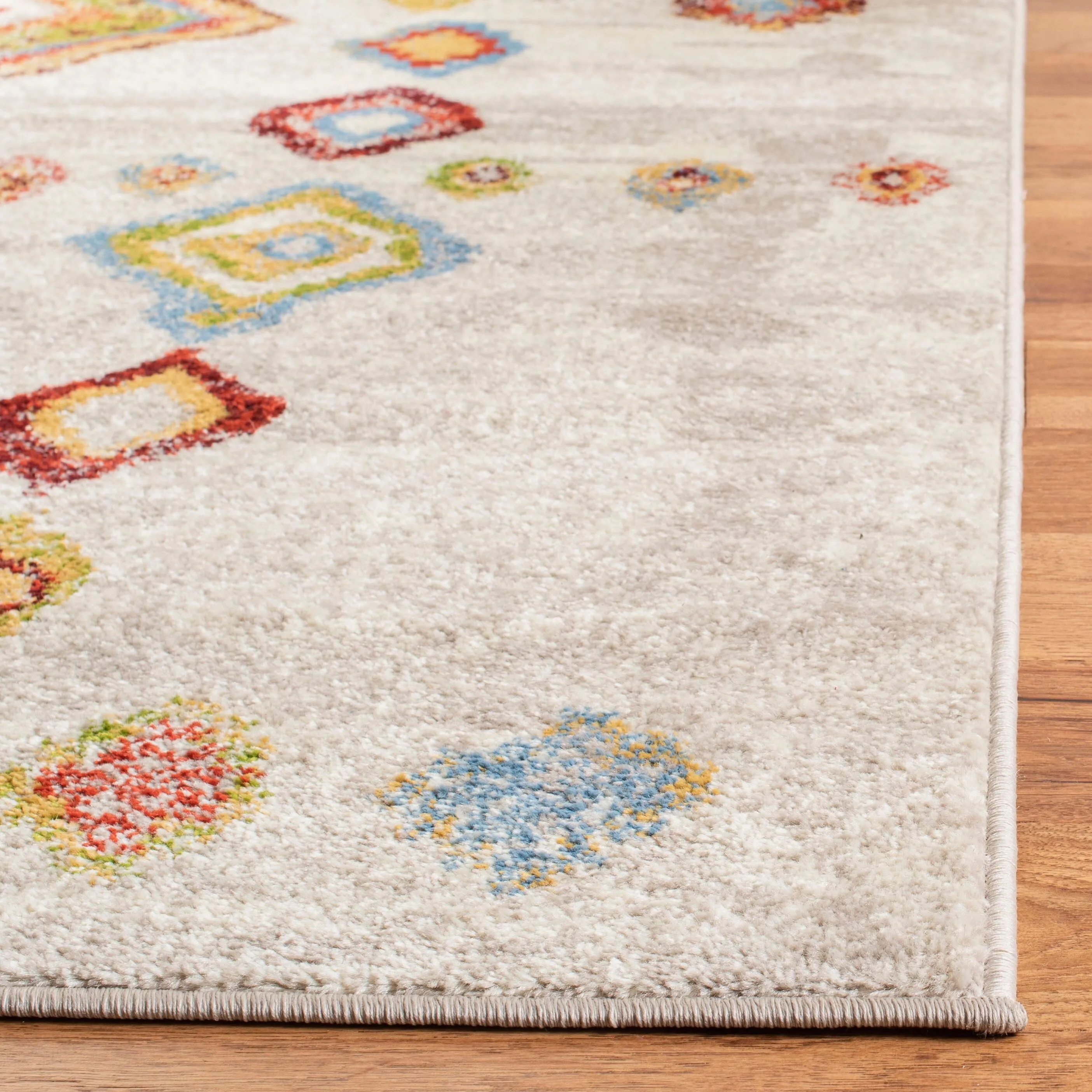 SAFAVIEH Sagamore Saaba Modern Tribal Rug