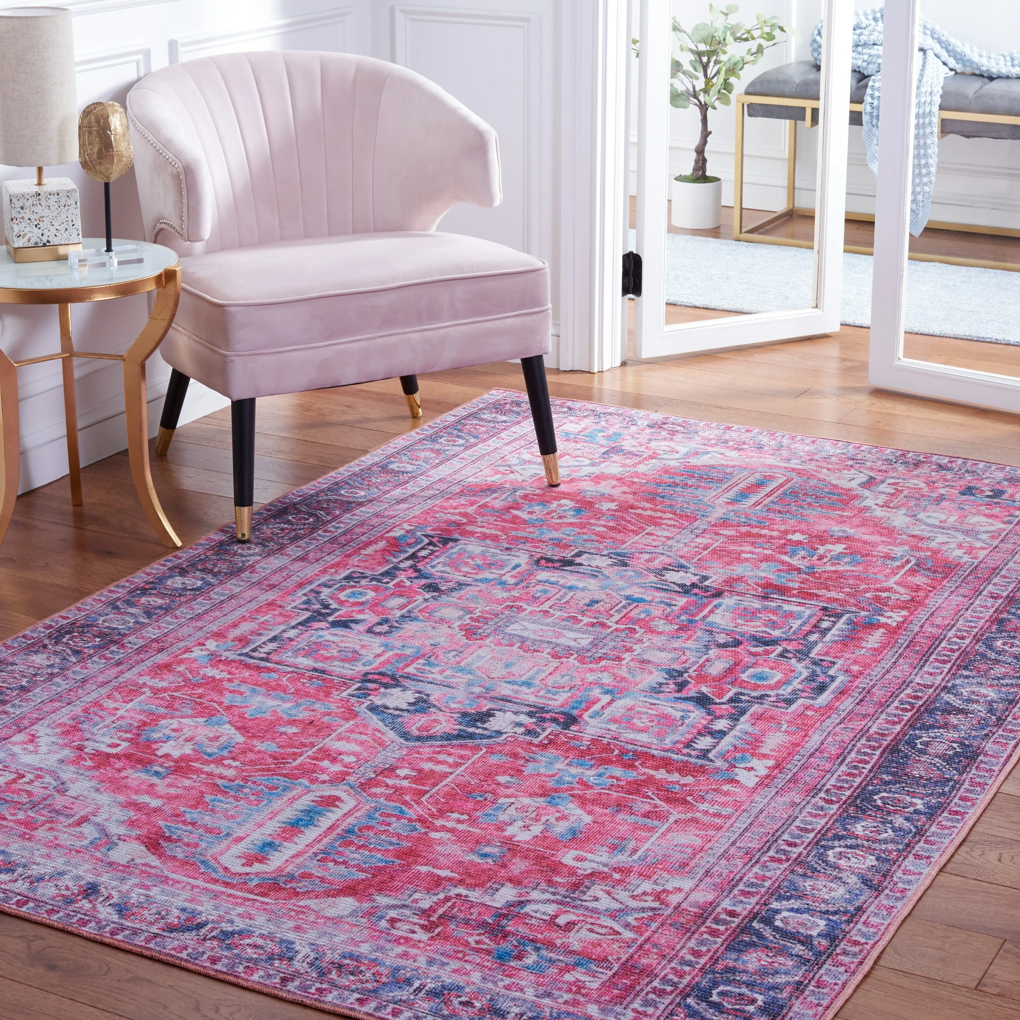 SAFAVIEH Serapi Machine Washable Vallie Medallion Distressed Rug