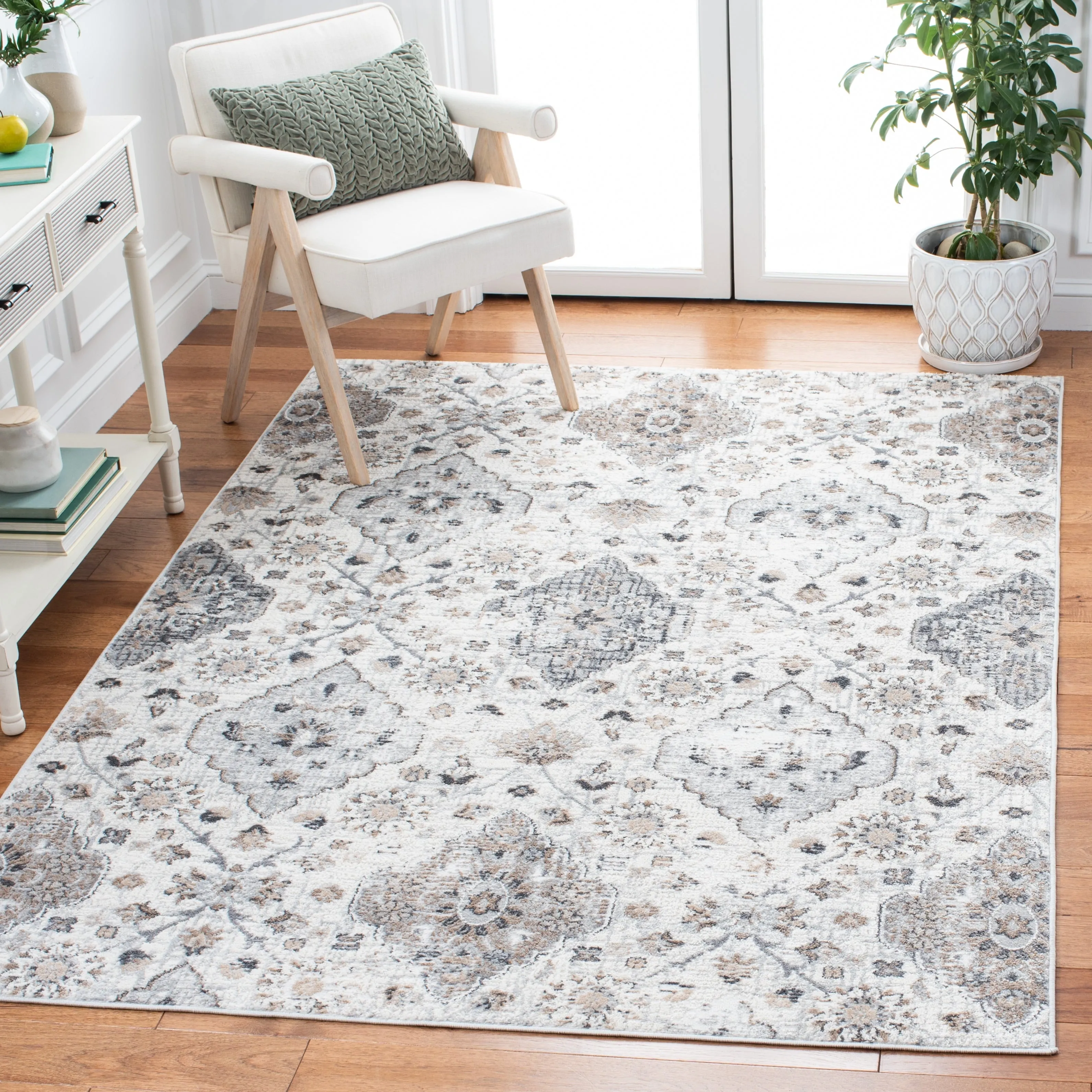 SAFAVIEH Shivan Henka Floral Rug