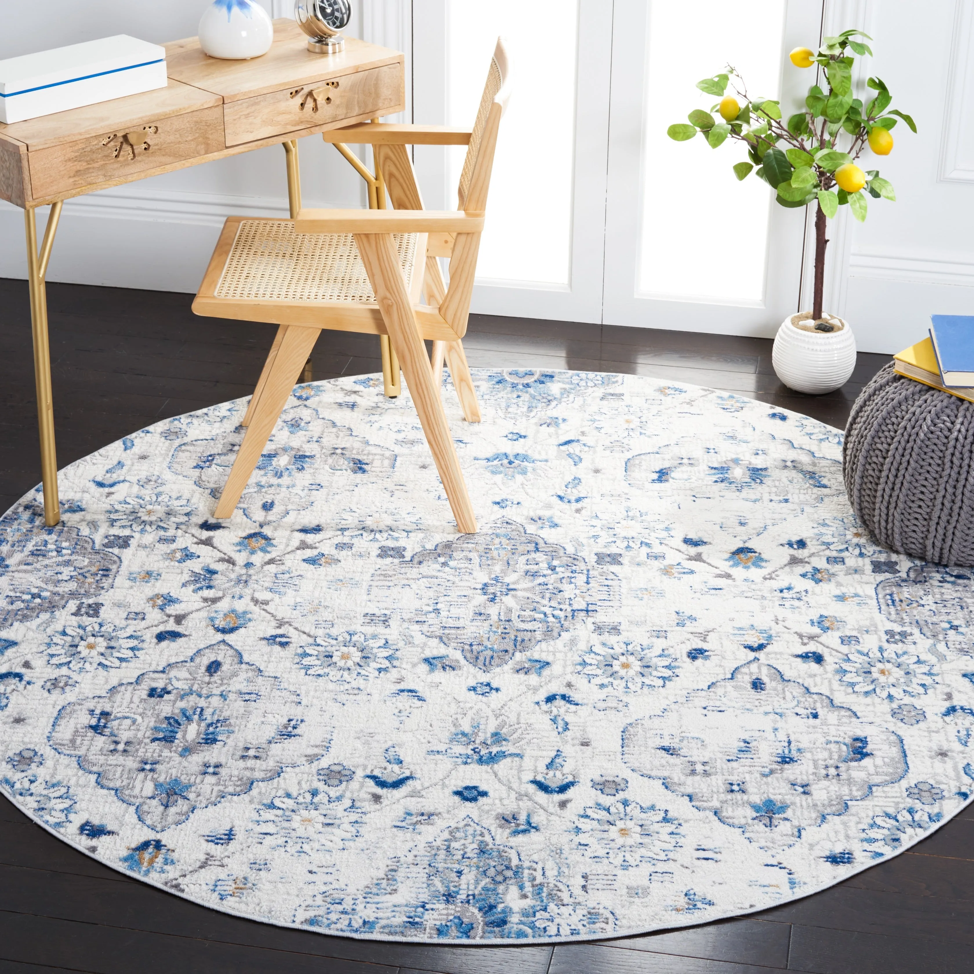 SAFAVIEH Shivan Henka Floral Rug