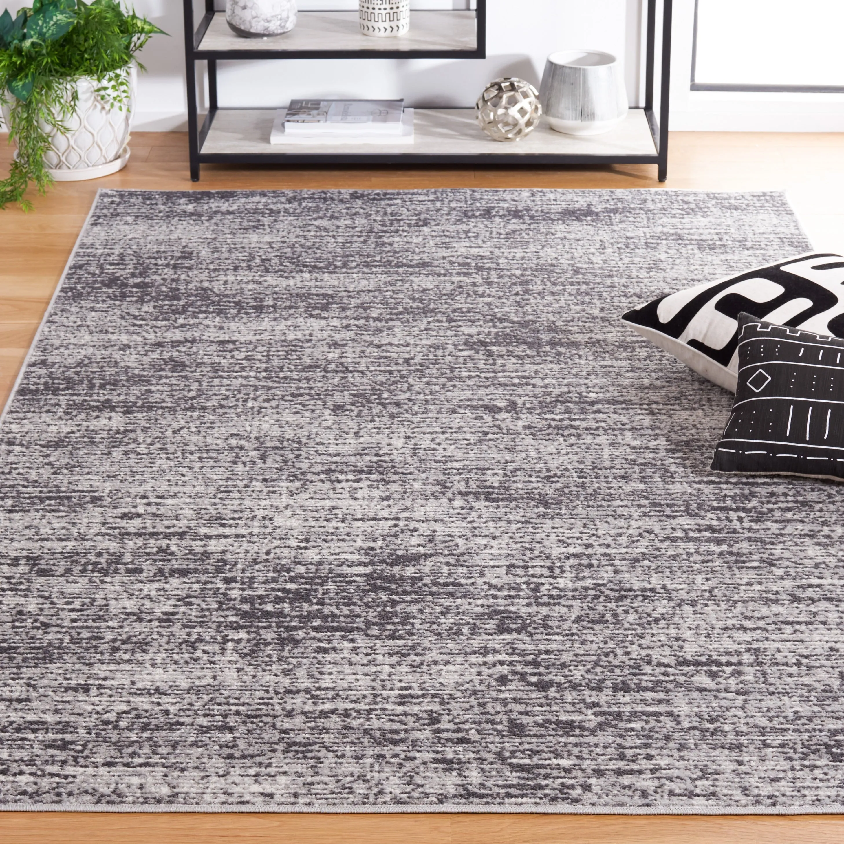 SAFAVIEH Shivan Marleine Modern Rug