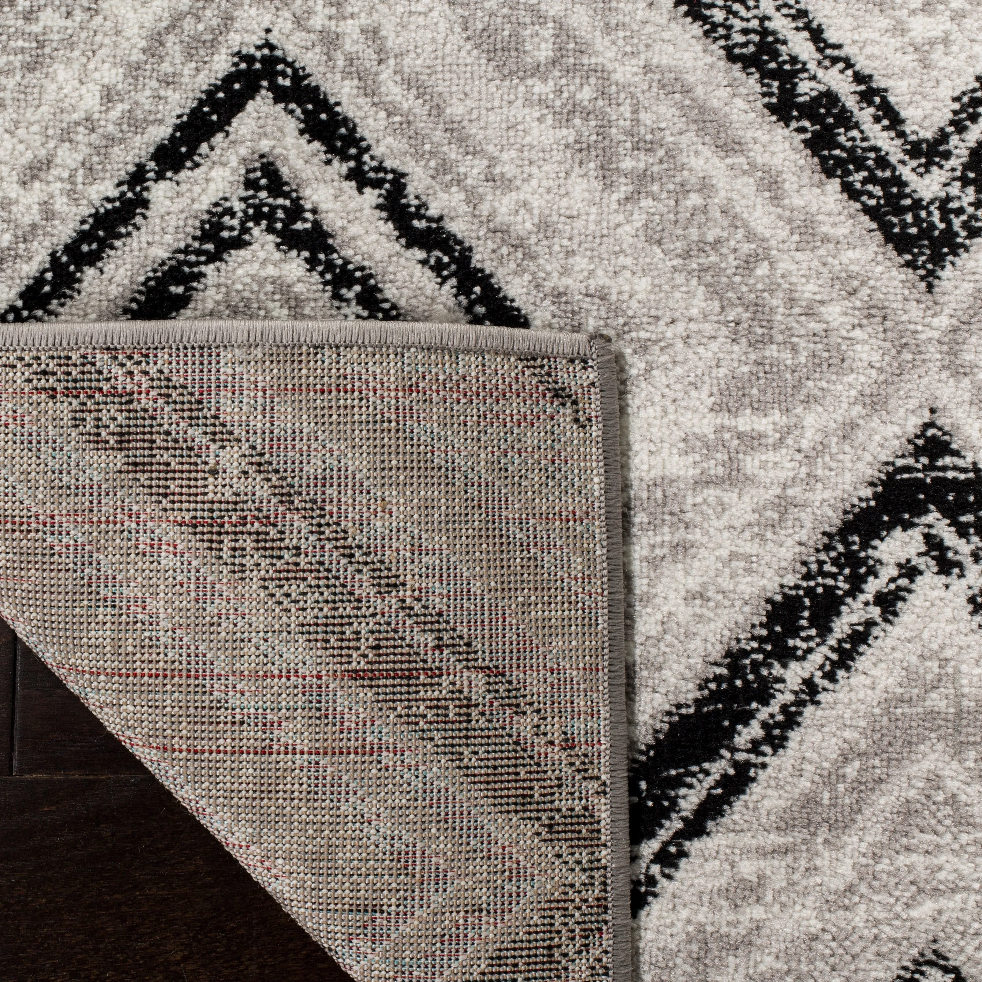 SAFAVIEH Skyler Onie Modern Rug
