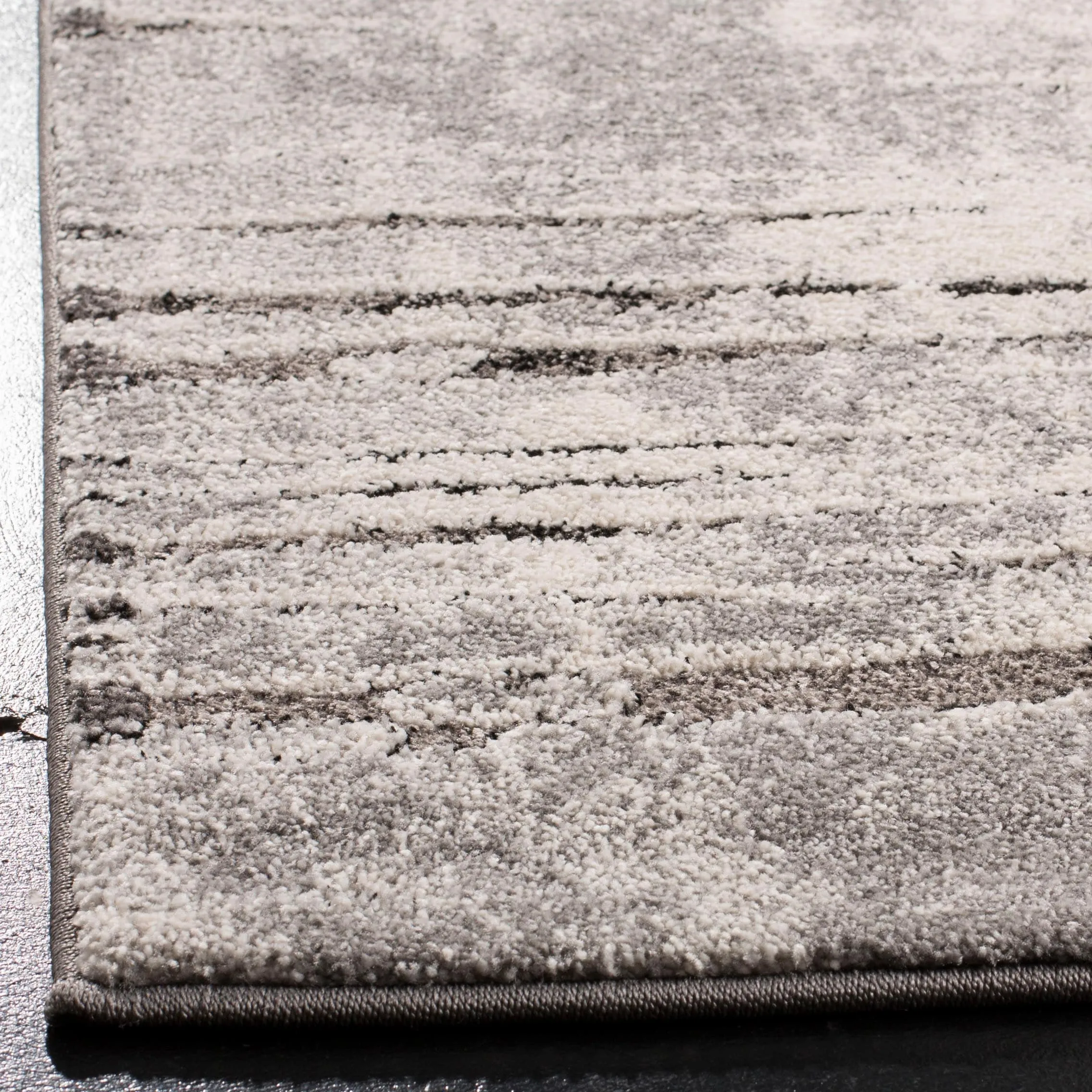 SAFAVIEH Spirit Orilla Modern Abstract Rug