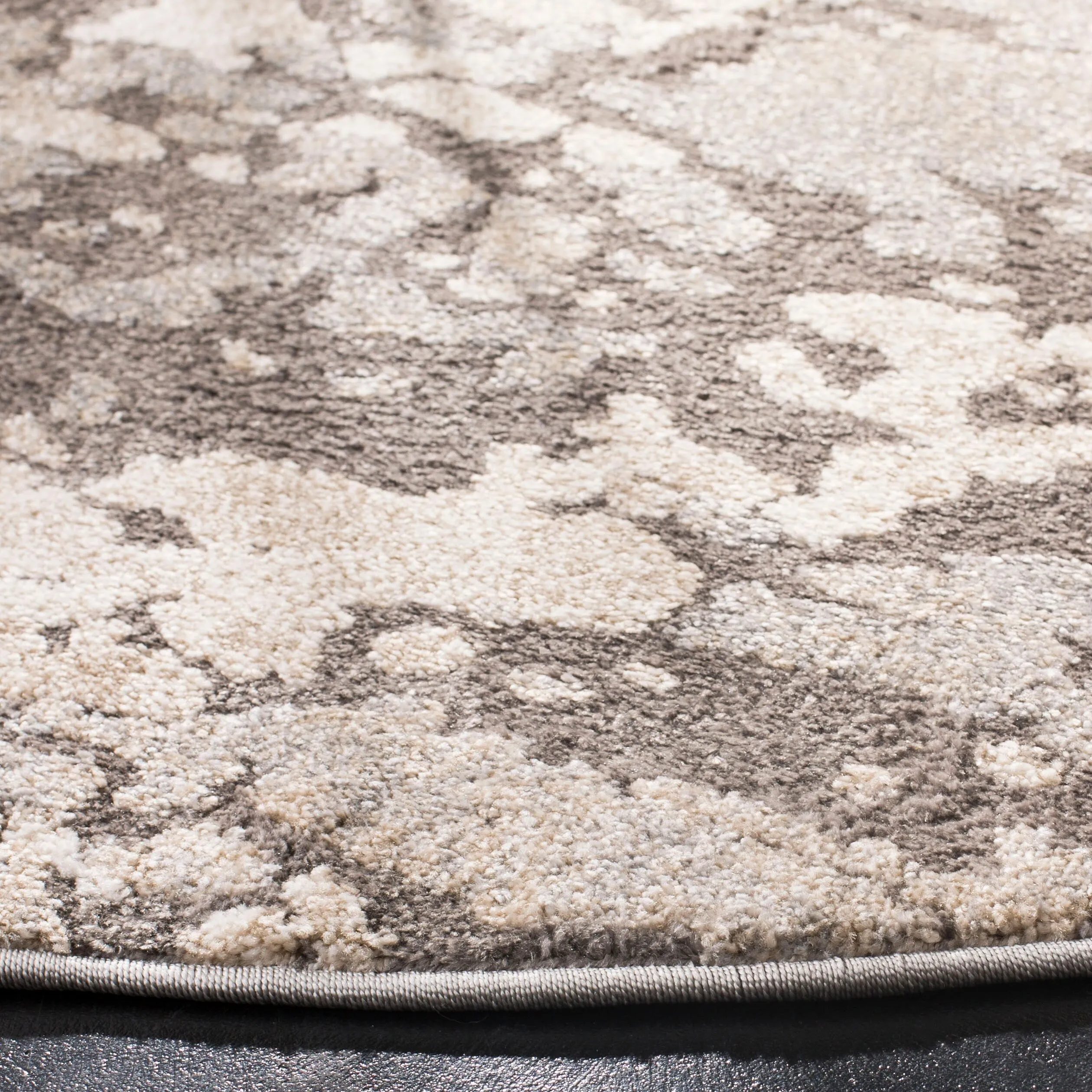 SAFAVIEH Spirit Pansy Modern Abstract Rug