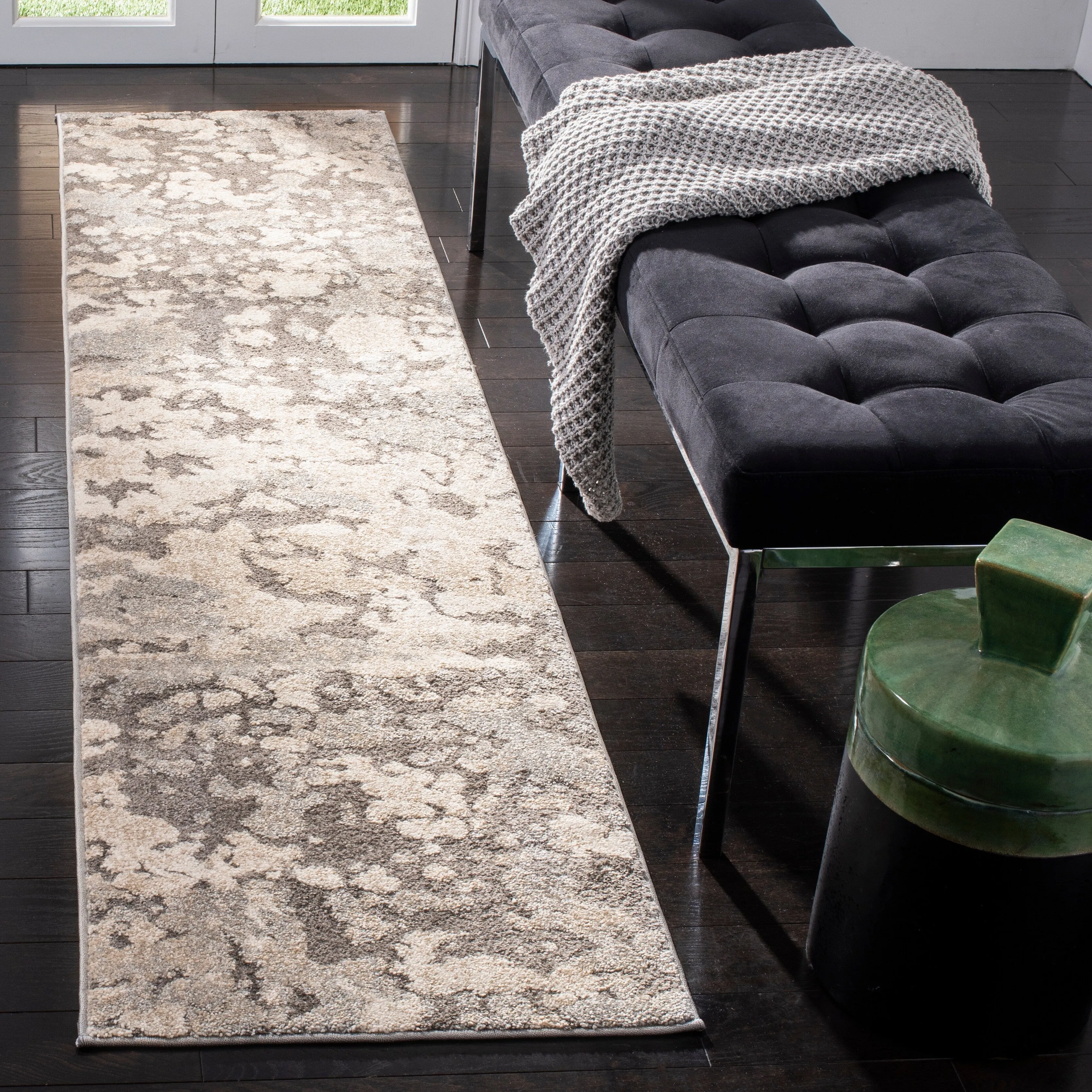 SAFAVIEH Spirit Pansy Modern Abstract Rug