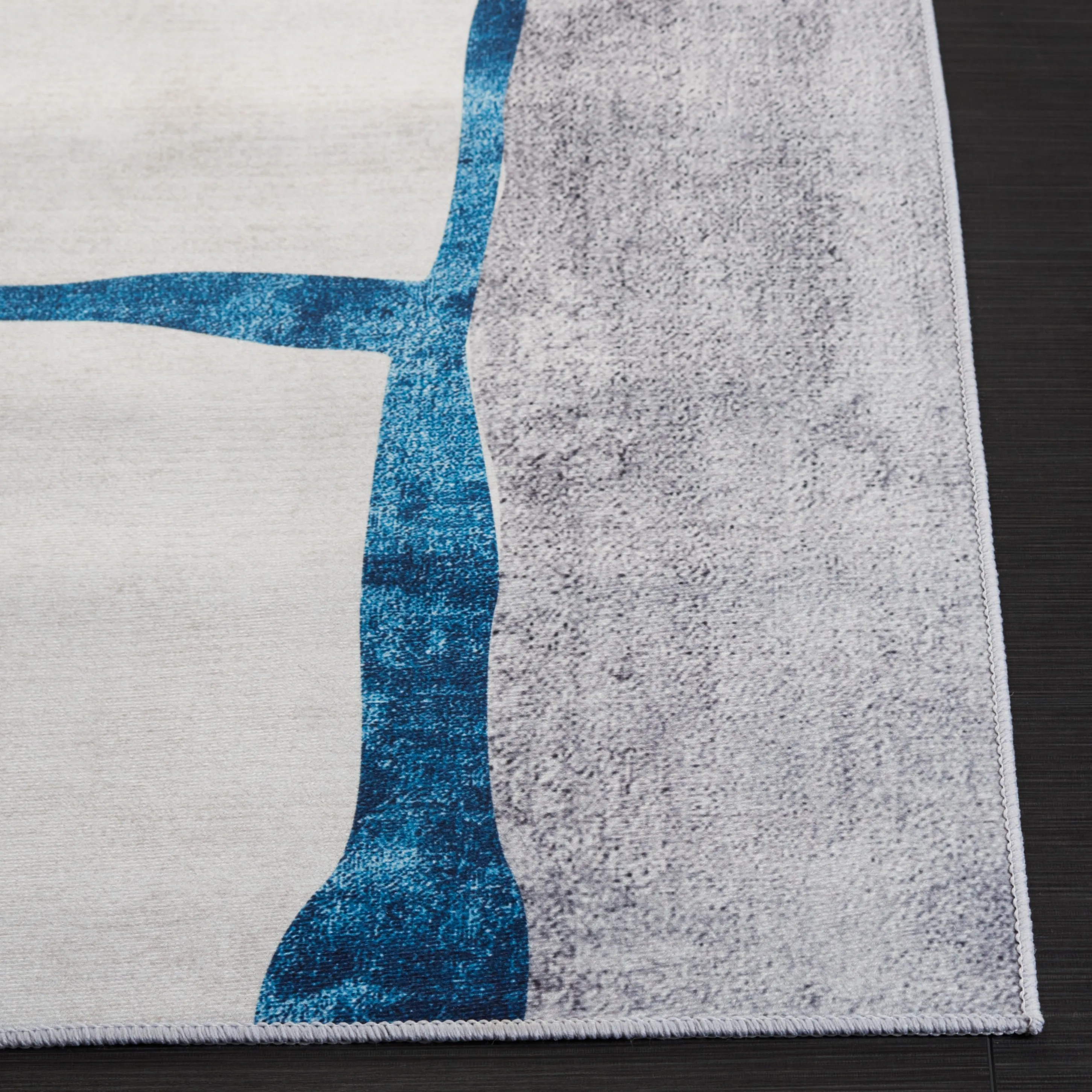 SAFAVIEH Tacoma Machine Washable Slip Resistant Patty Mid-Century Modern