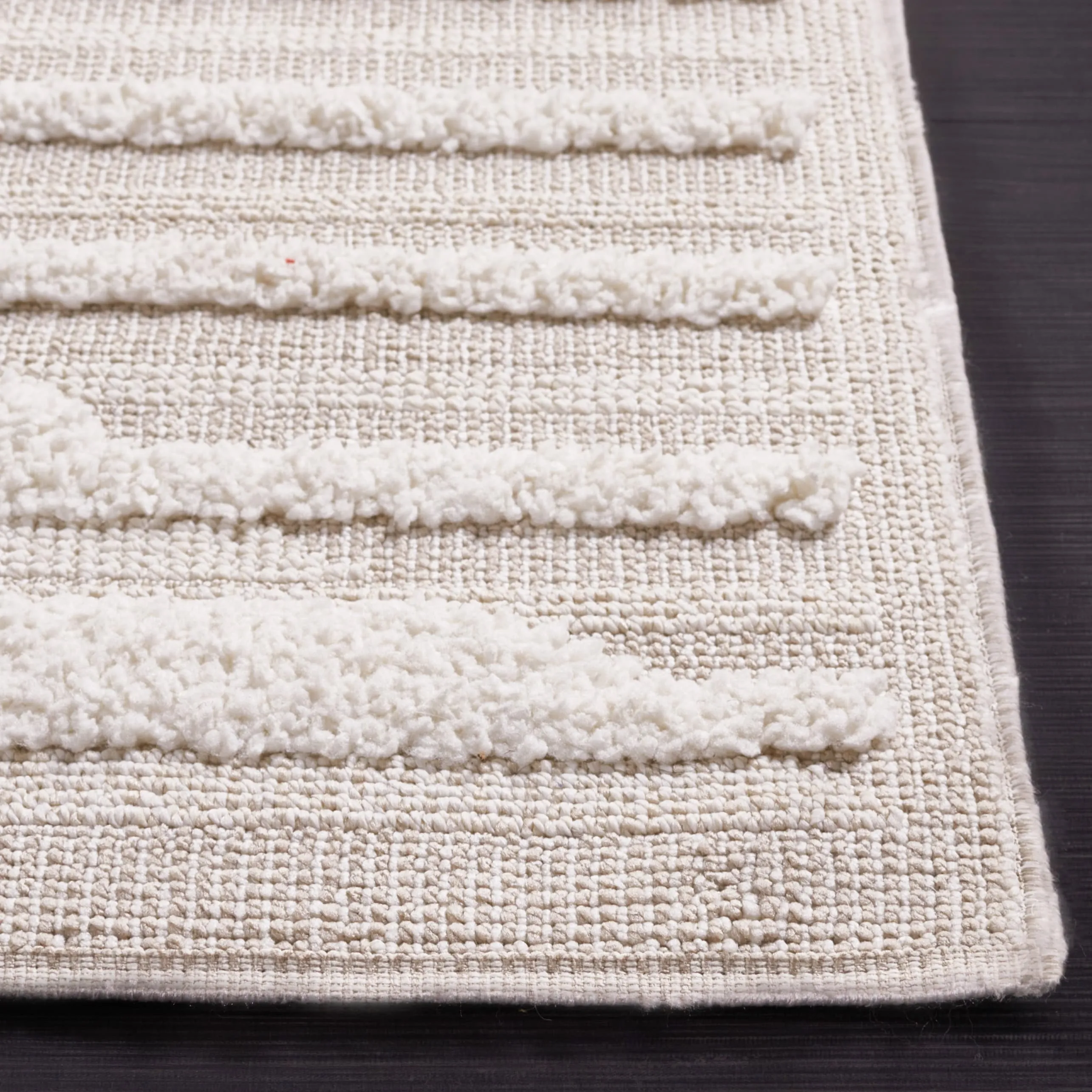 SAFAVIEH Trends Leonie Stripe Rug