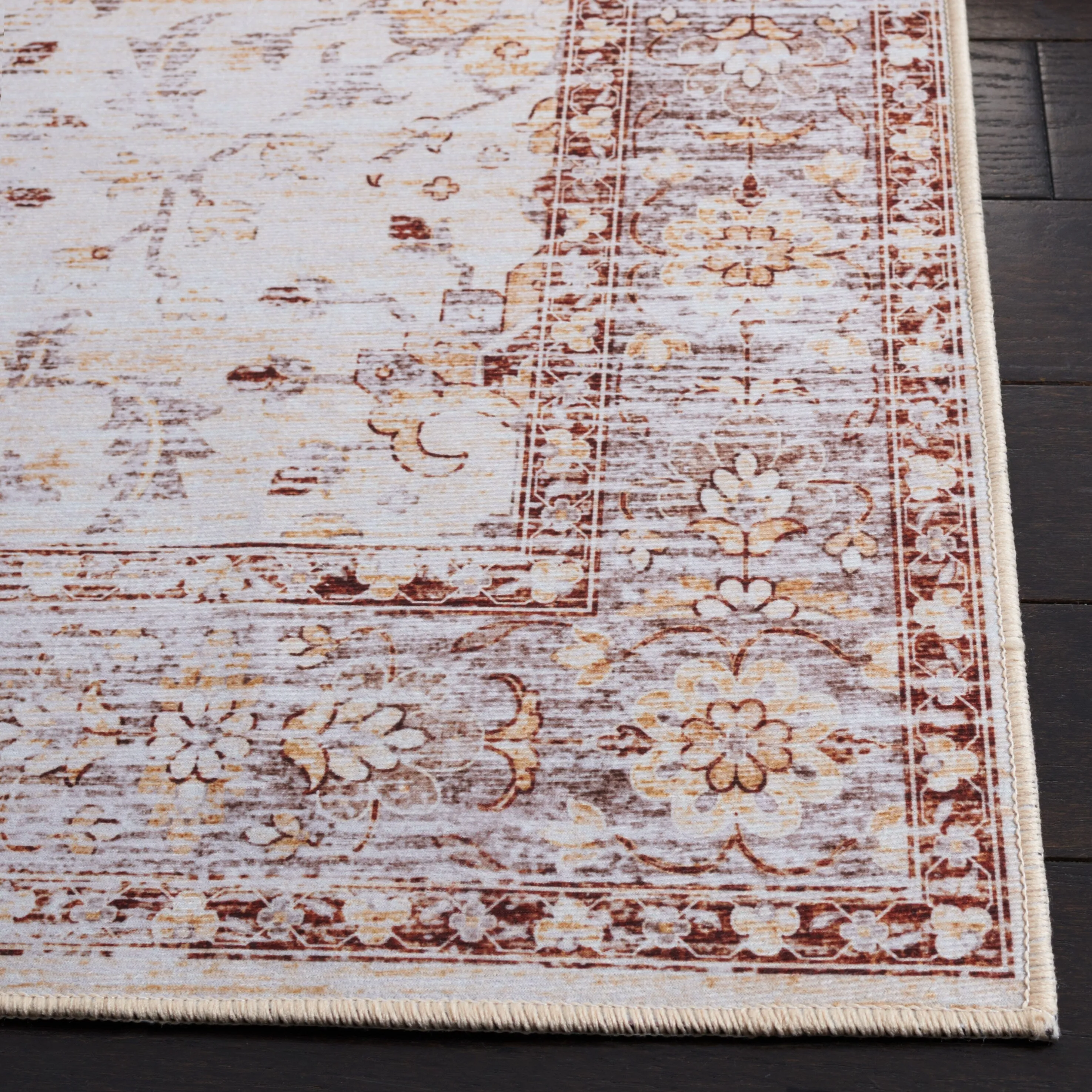 SAFAVIEH Tucson Machine Washable Slip Resistant Riham Oriental Rug