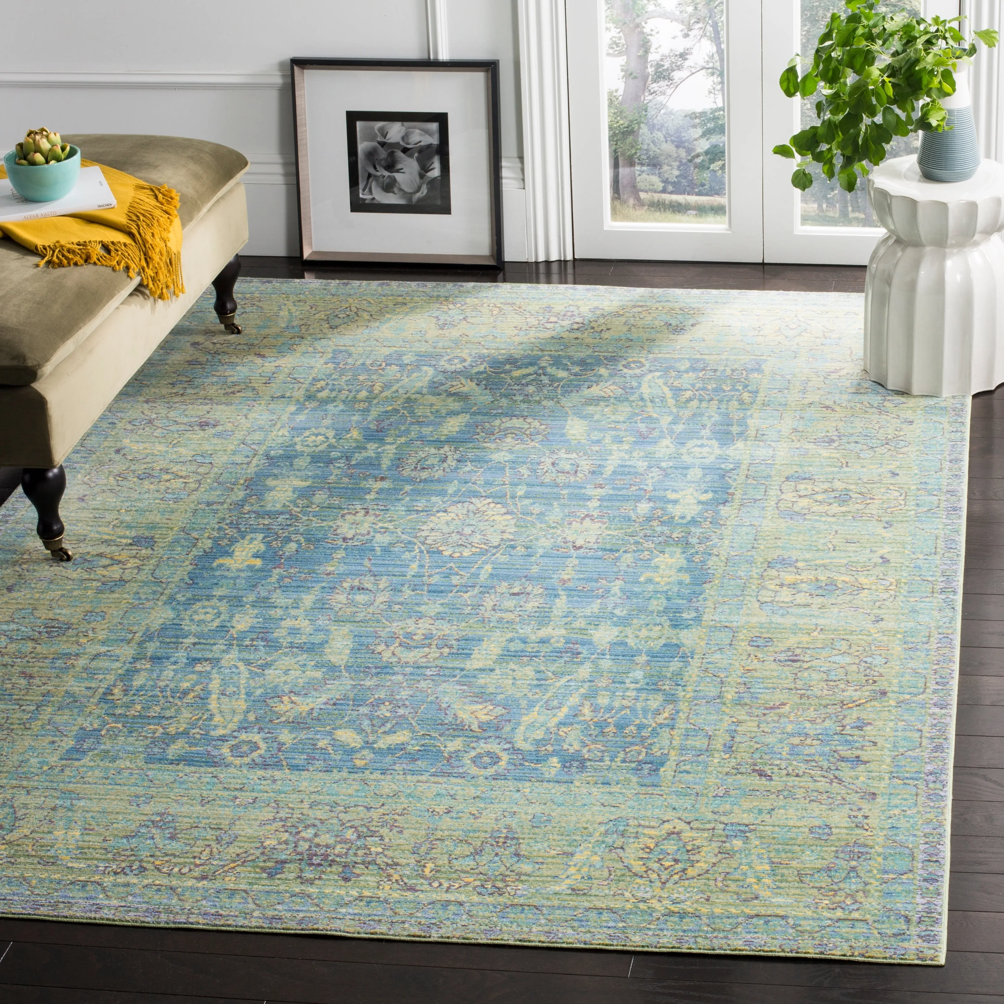 SAFAVIEH Valencia Neva Distressed Vintage Boho Oriental Polyester Rug