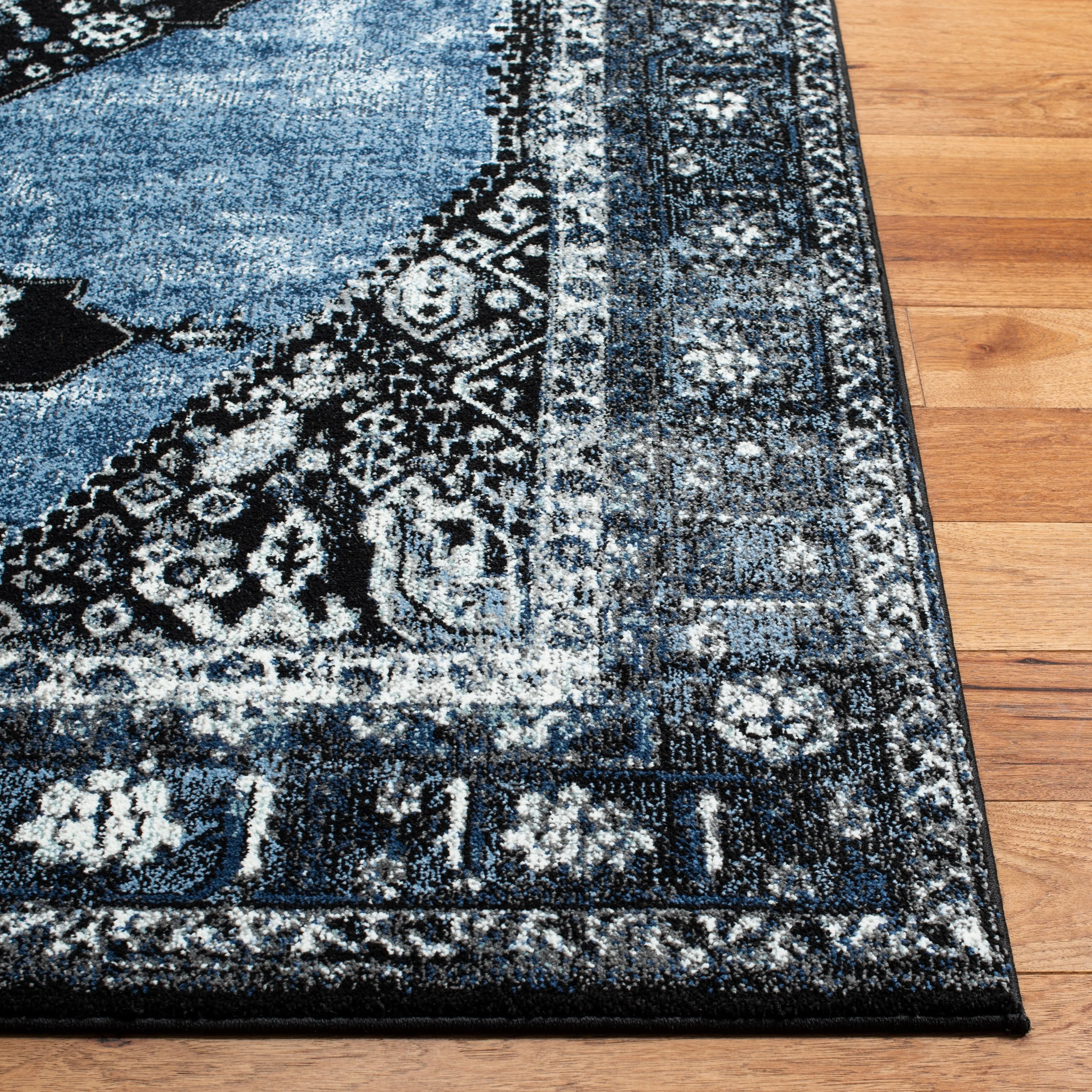 SAFAVIEH Vintage Distressed Boho Regina Akife Oriental Rug