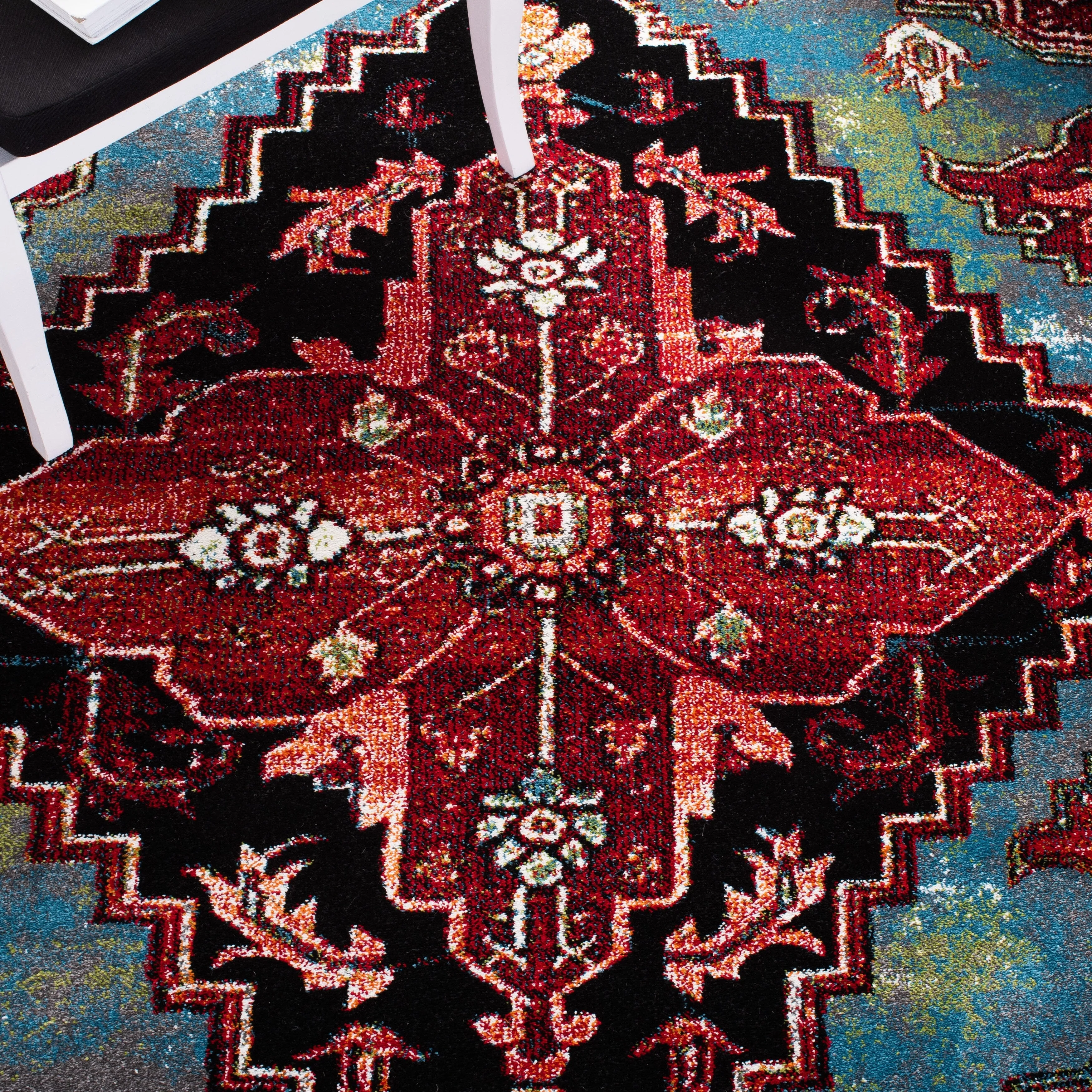 SAFAVIEH Vintage Hamadan Elviira Oriental Medallion Rug