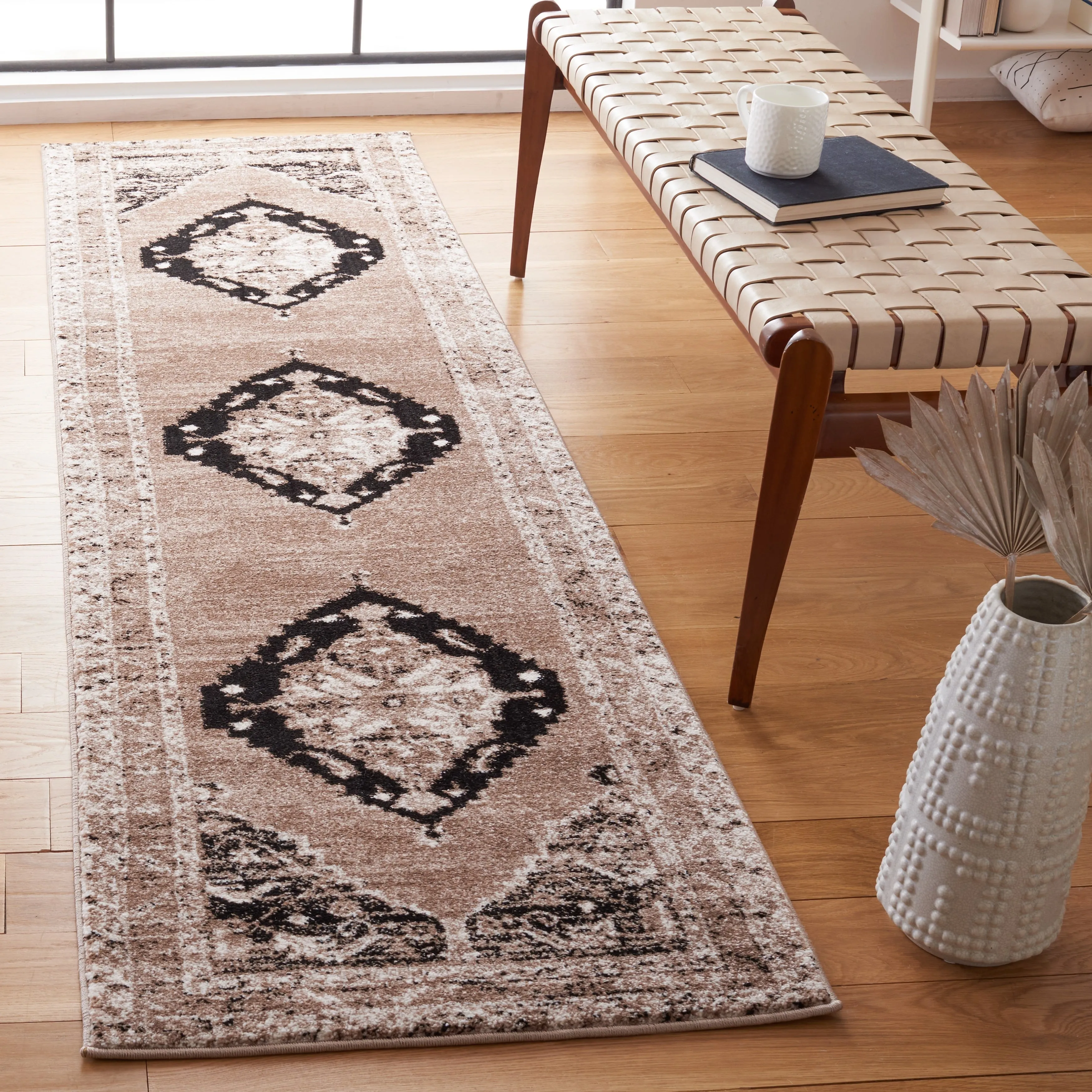 SAFAVIEH Vintage Hamadan Lucile Traditional Medallion Rug