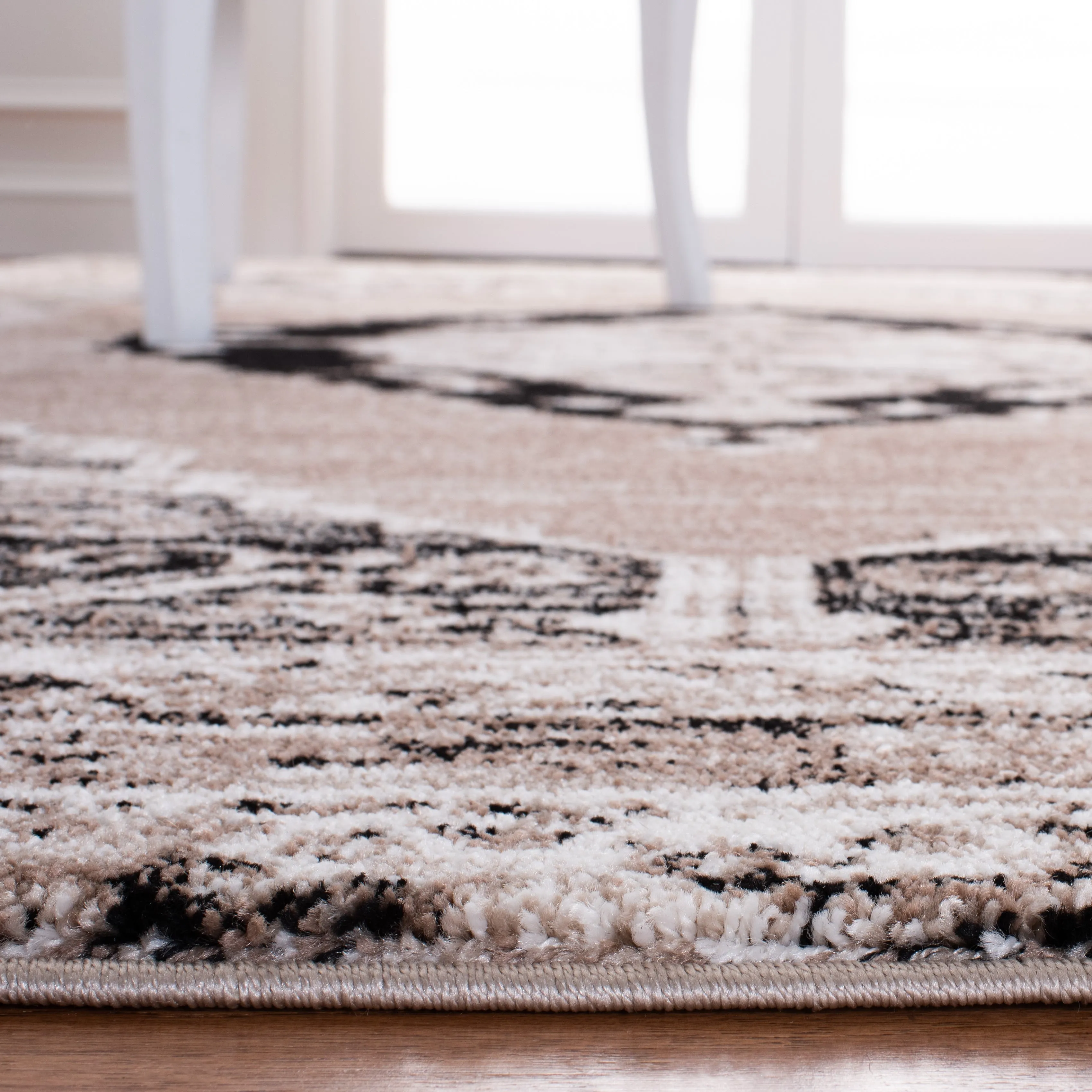 SAFAVIEH Vintage Hamadan Lucile Traditional Medallion Rug