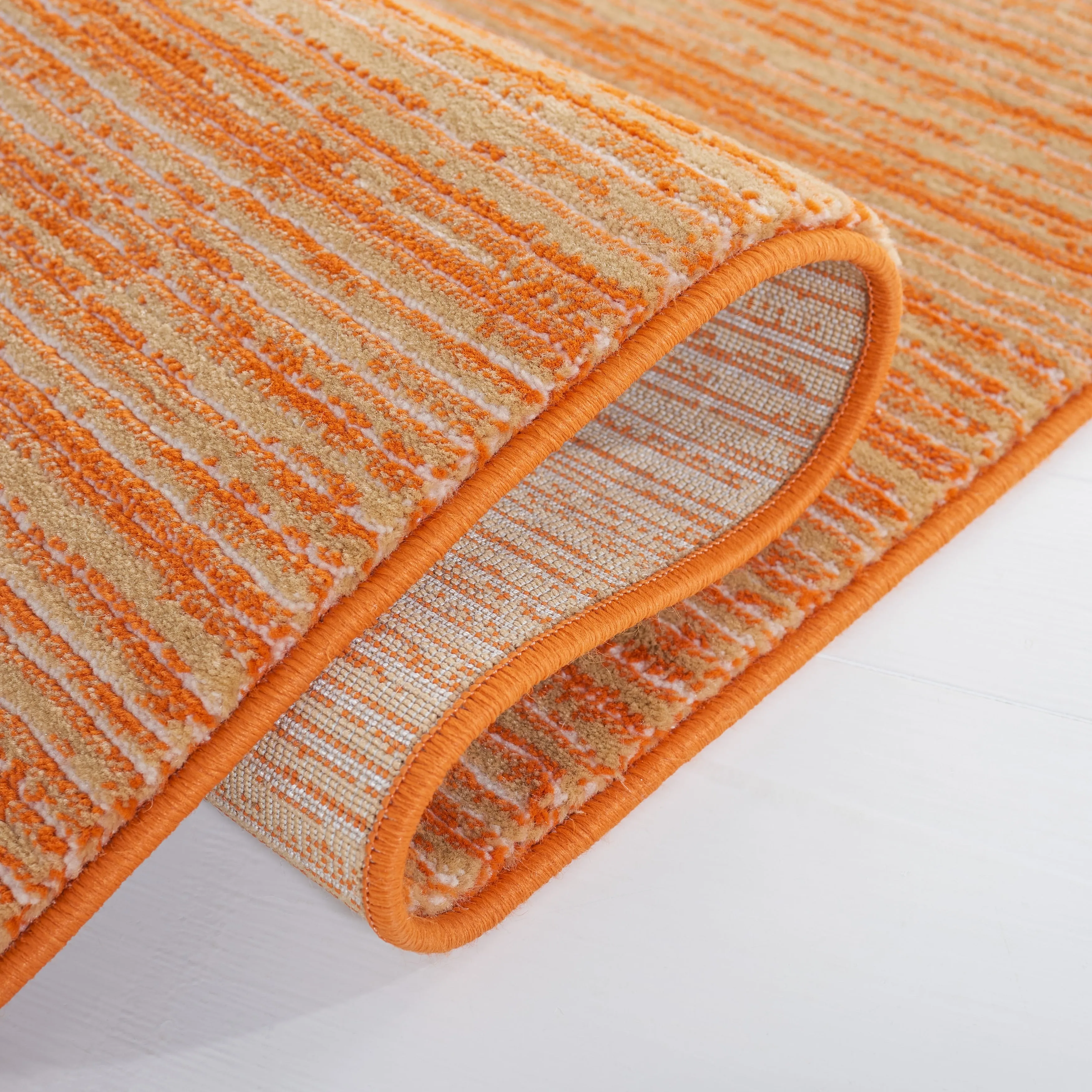 SAFAVIEH Vision Sunanda Modern Ombre Tonal Rug.