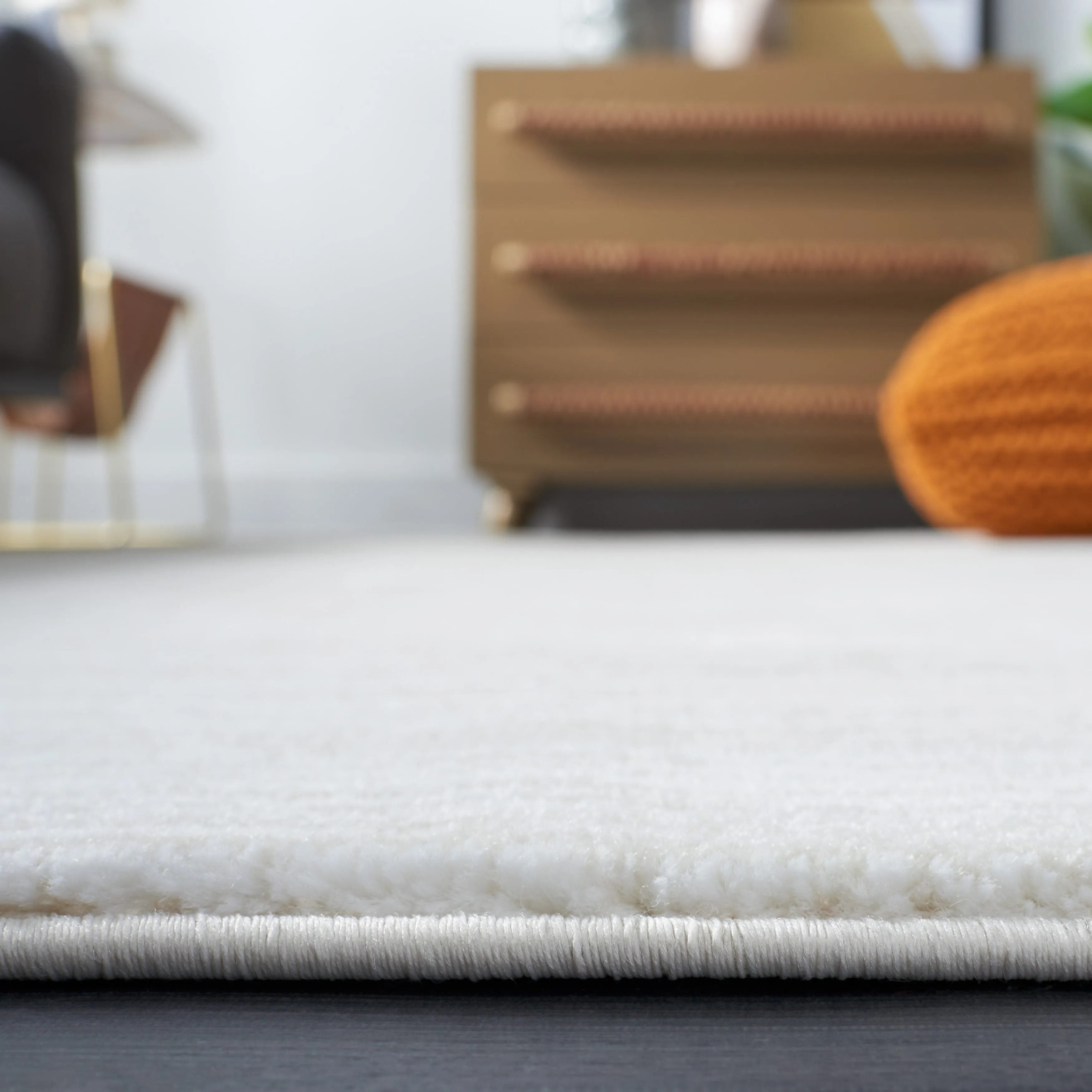 SAFAVIEH Vision Sunanda Modern Ombre Tonal Rug.