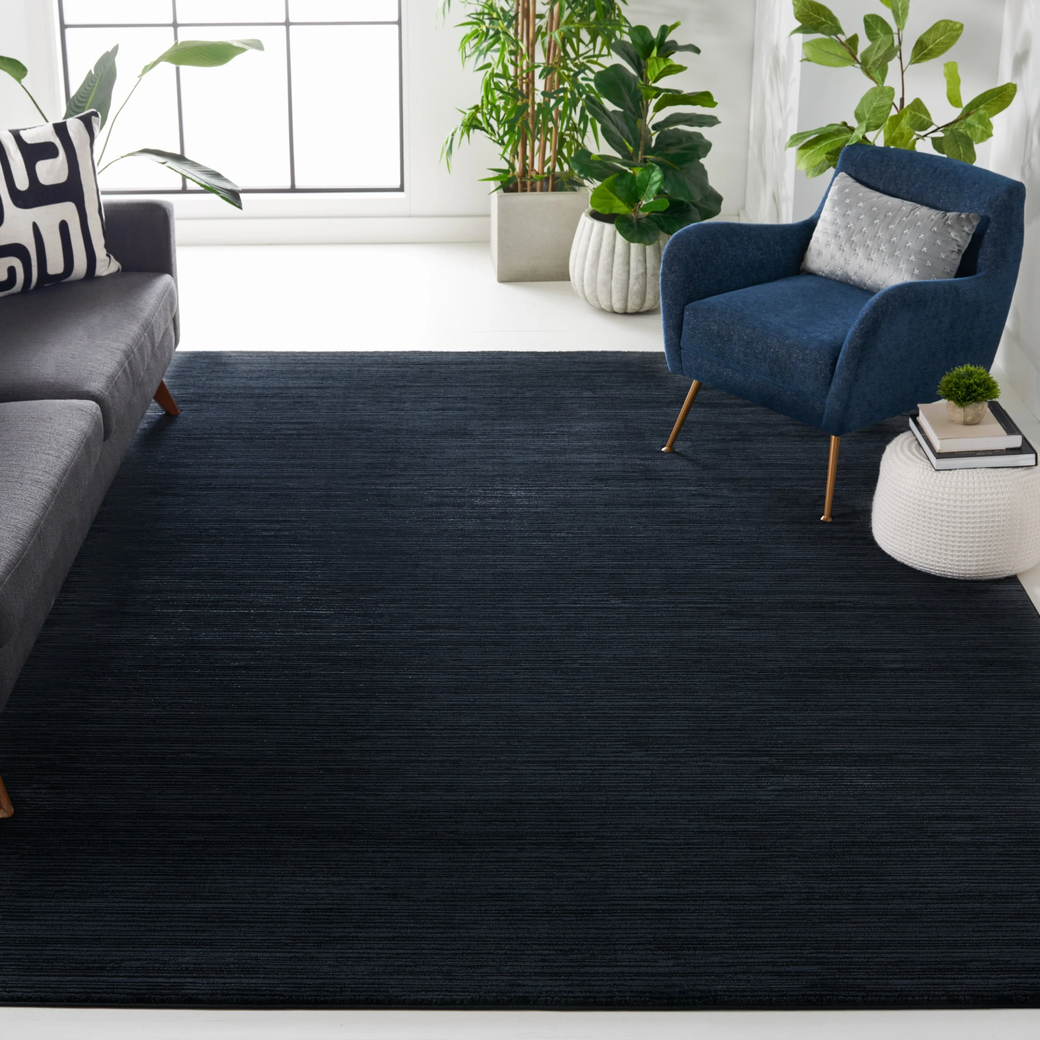 SAFAVIEH Vision Sunanda Modern Ombre Tonal Rug.