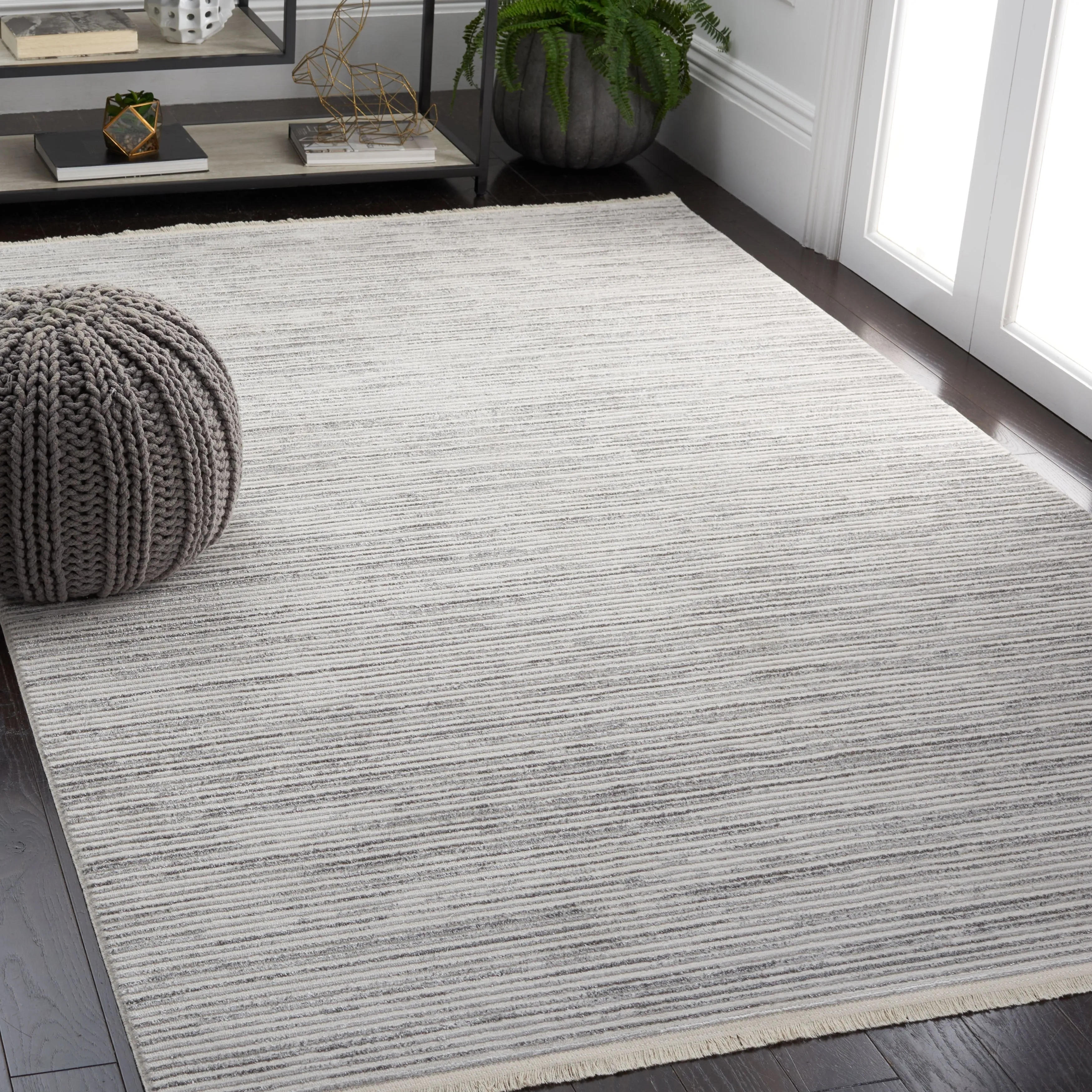 SAFAVIEH Whisper Quinty Contemporary Stripe Fringe Rug