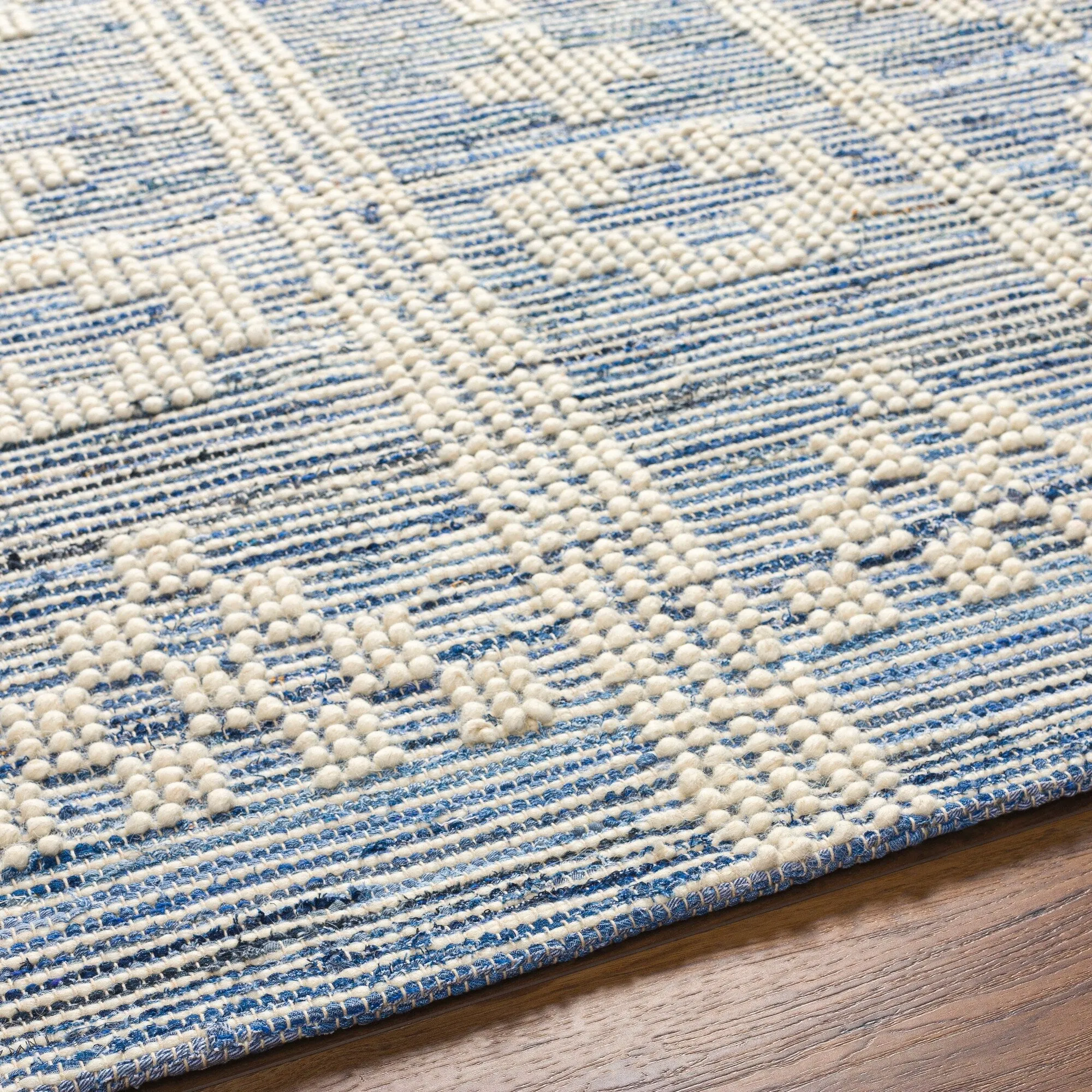 Saredon Handmade Farmhouse Cotton & Wool Area Rug