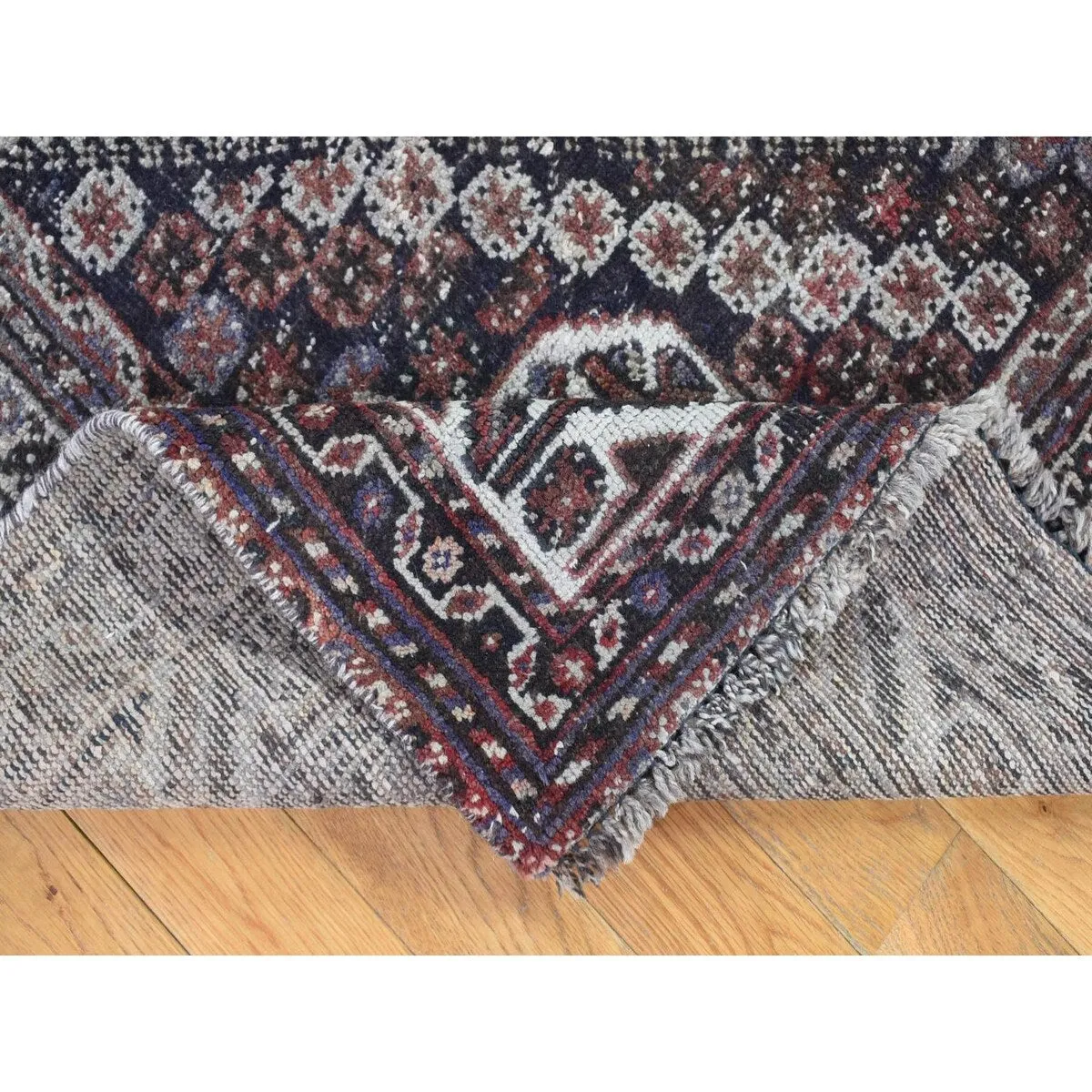 Shahbanu Rugs Light Red Vintage Persian Shiraz with Geometric Medallion Design Hand Knotted Pure Wool Oriental Rug (5'3x8'4)