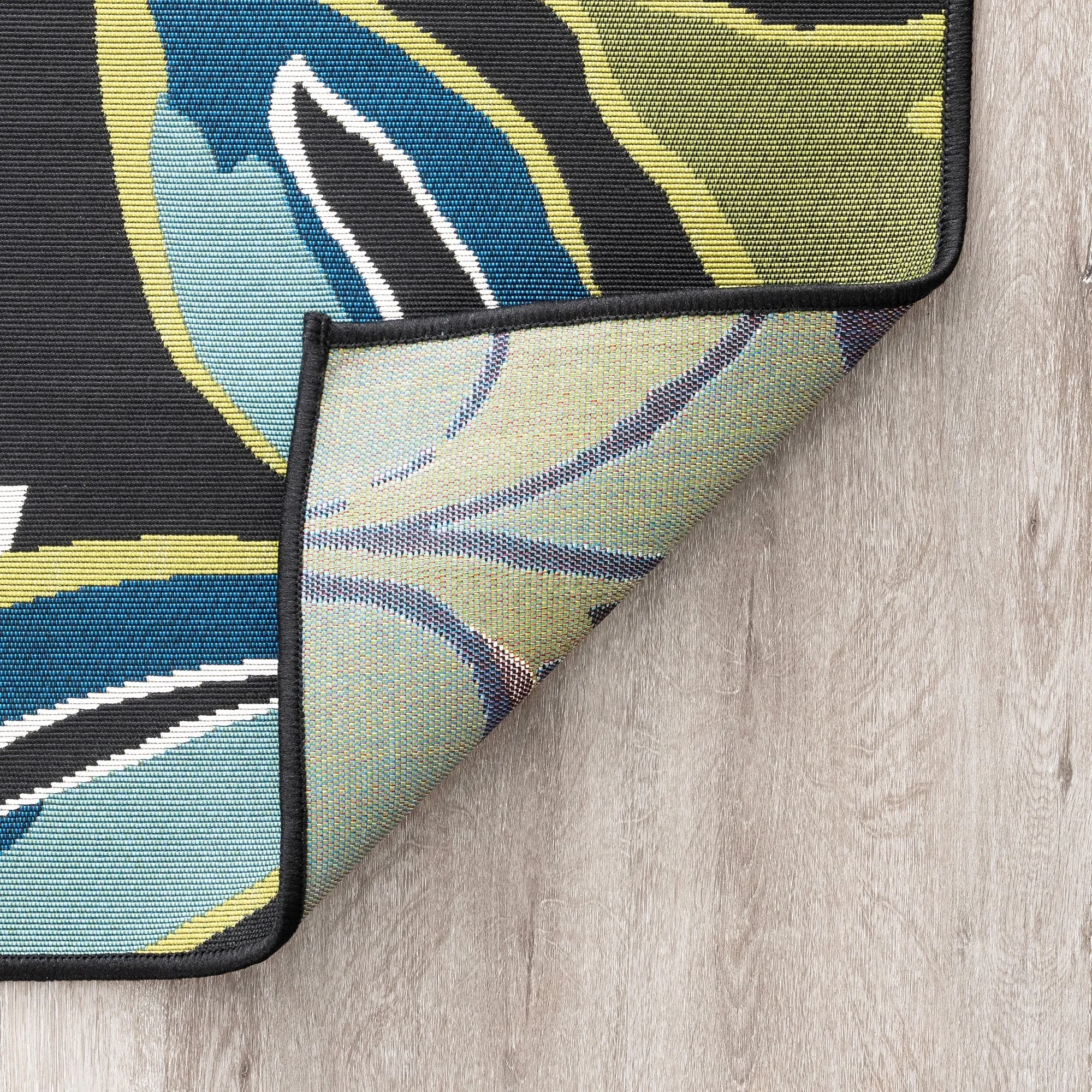 Sizzling Nautical & Coastal Floral & Botanical Indoor/Outdoor Area Rug