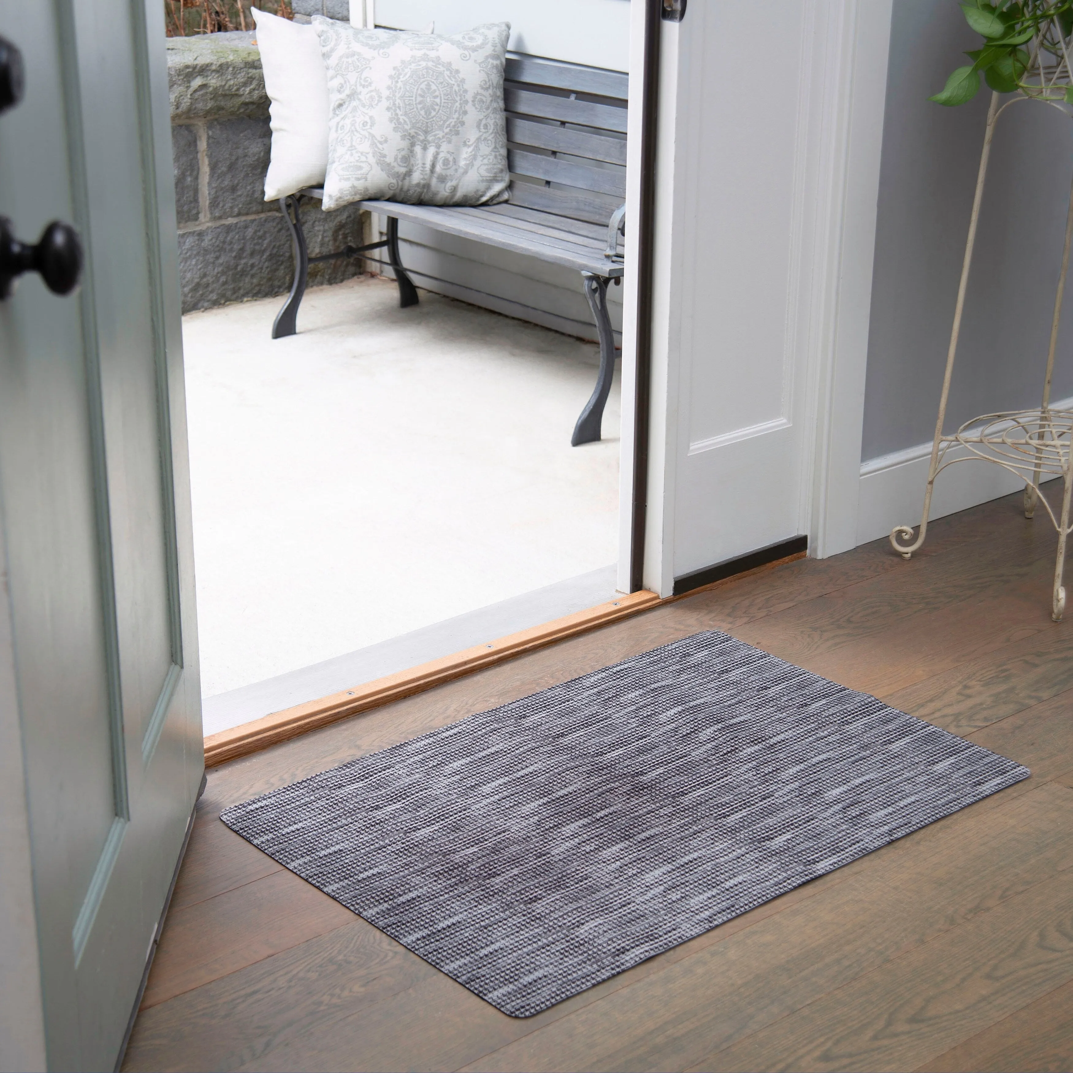 SoHome Smooth Step Houndstooth Machine Washable Utility Mat. 24x35